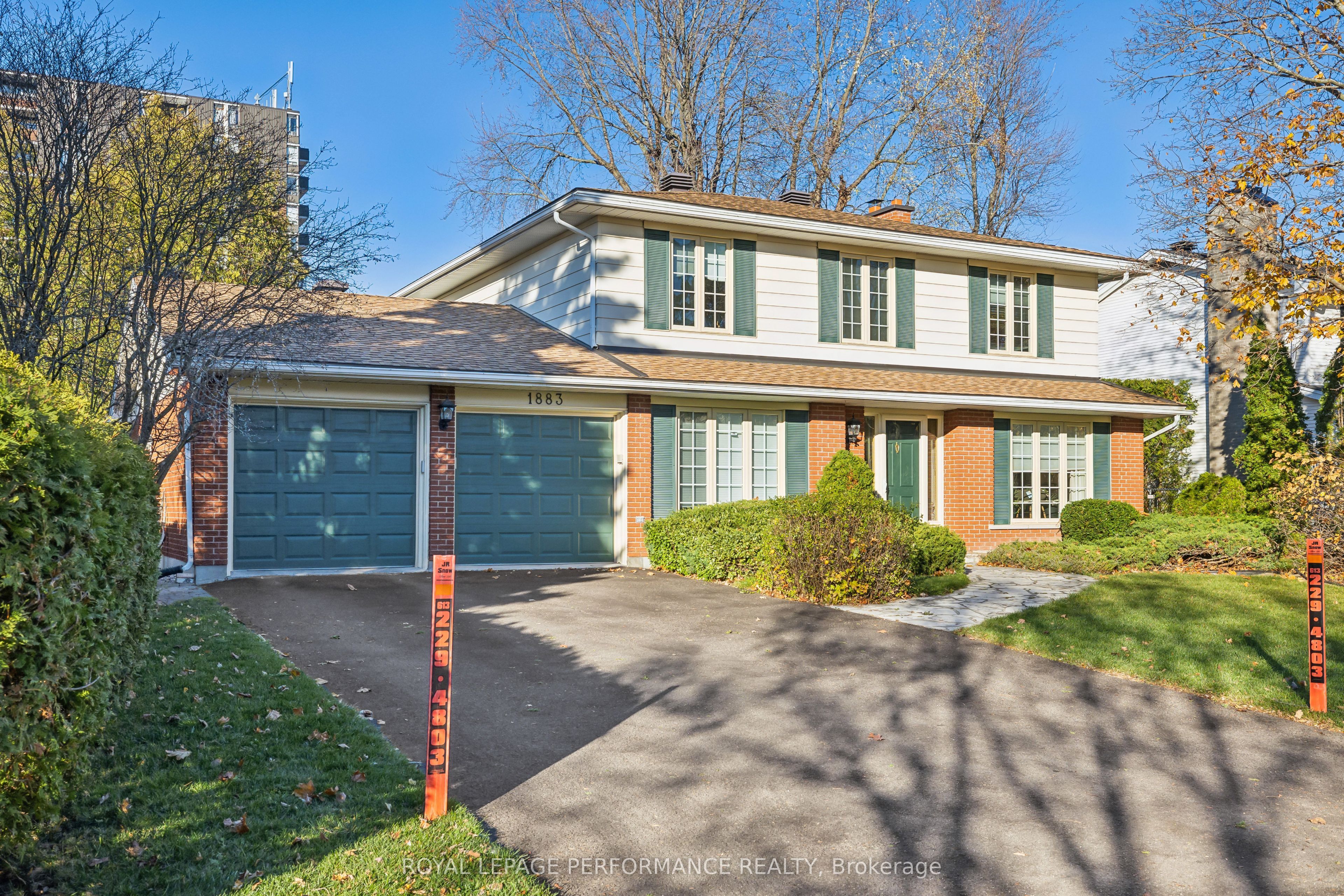 1883 Fairmeadow Crescent Property Photo 1