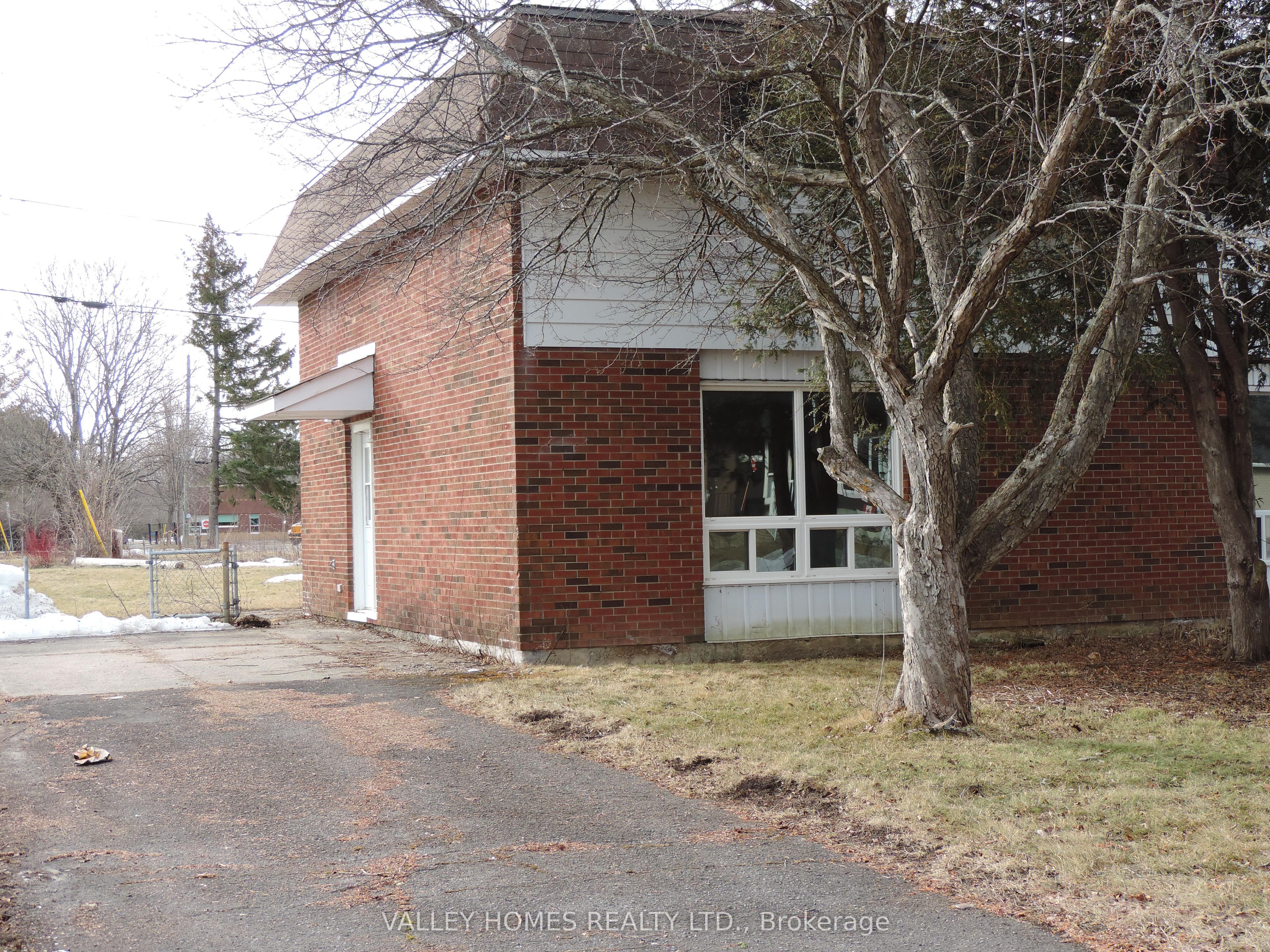 328 Pattie Dr Property Photo 1