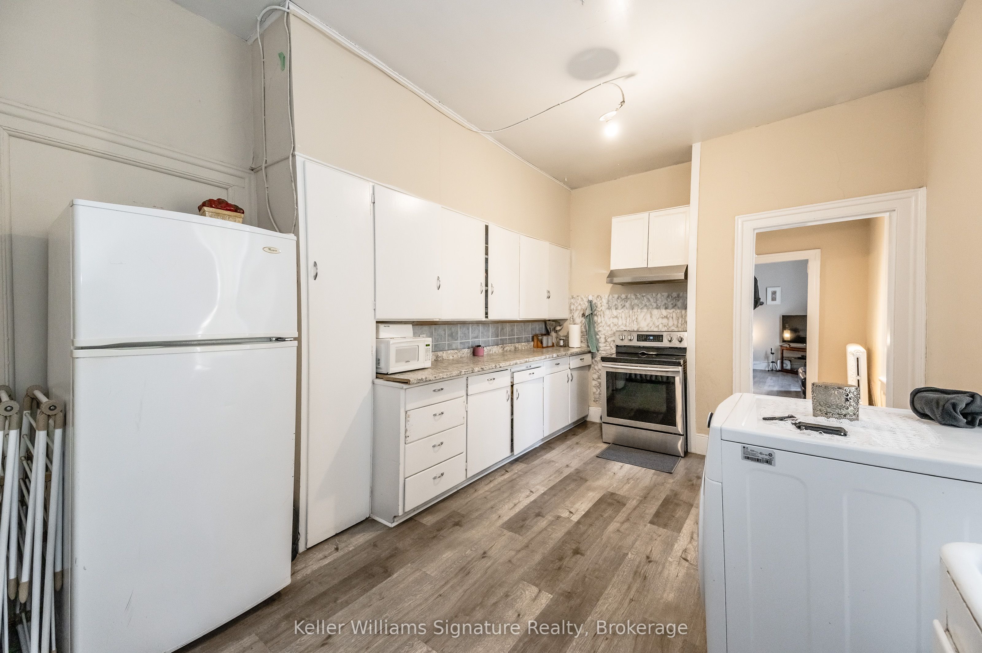 26 Queen Street Property Photo 6