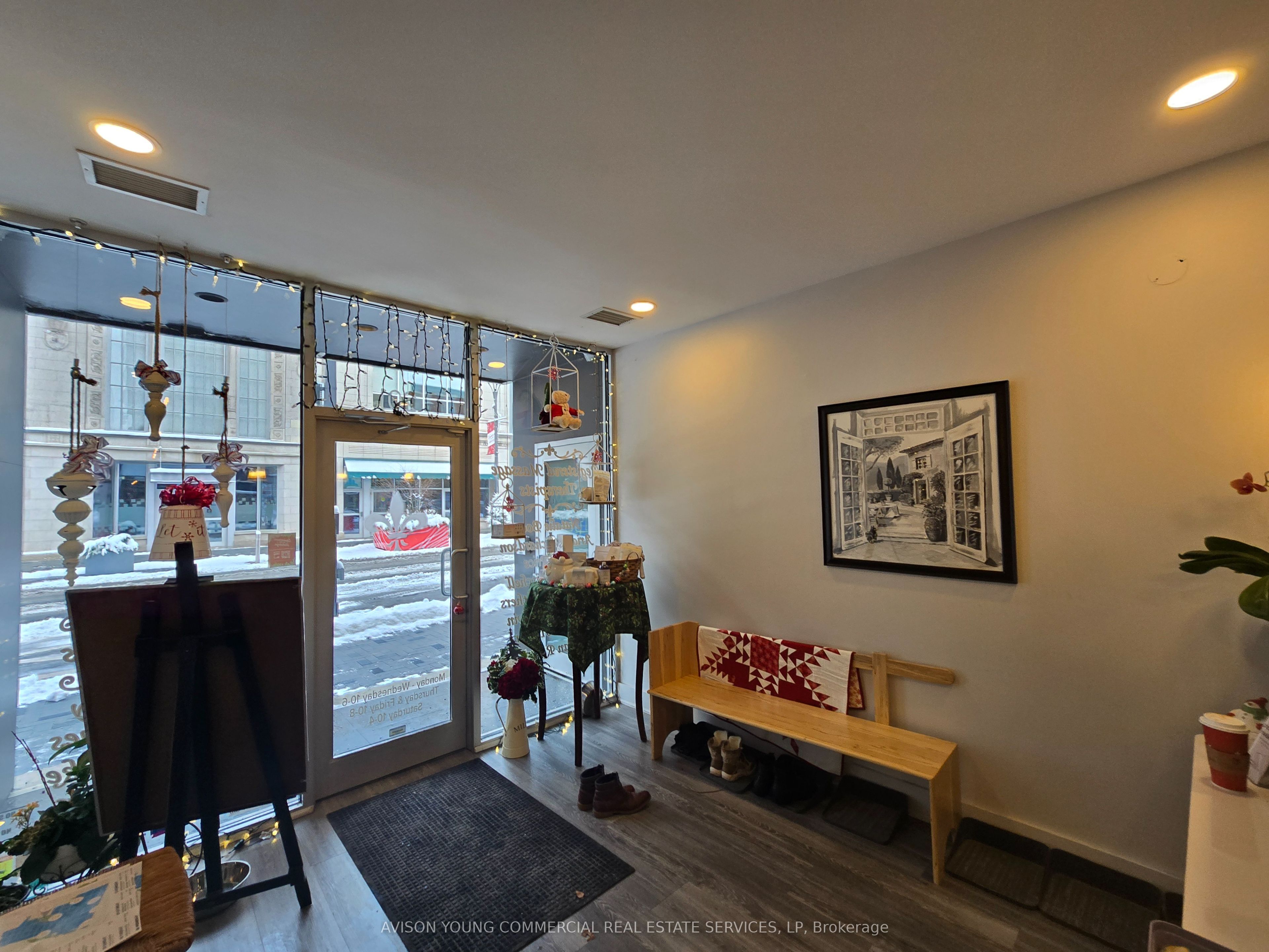 #main - 201 Dundas Street Property Photo 4