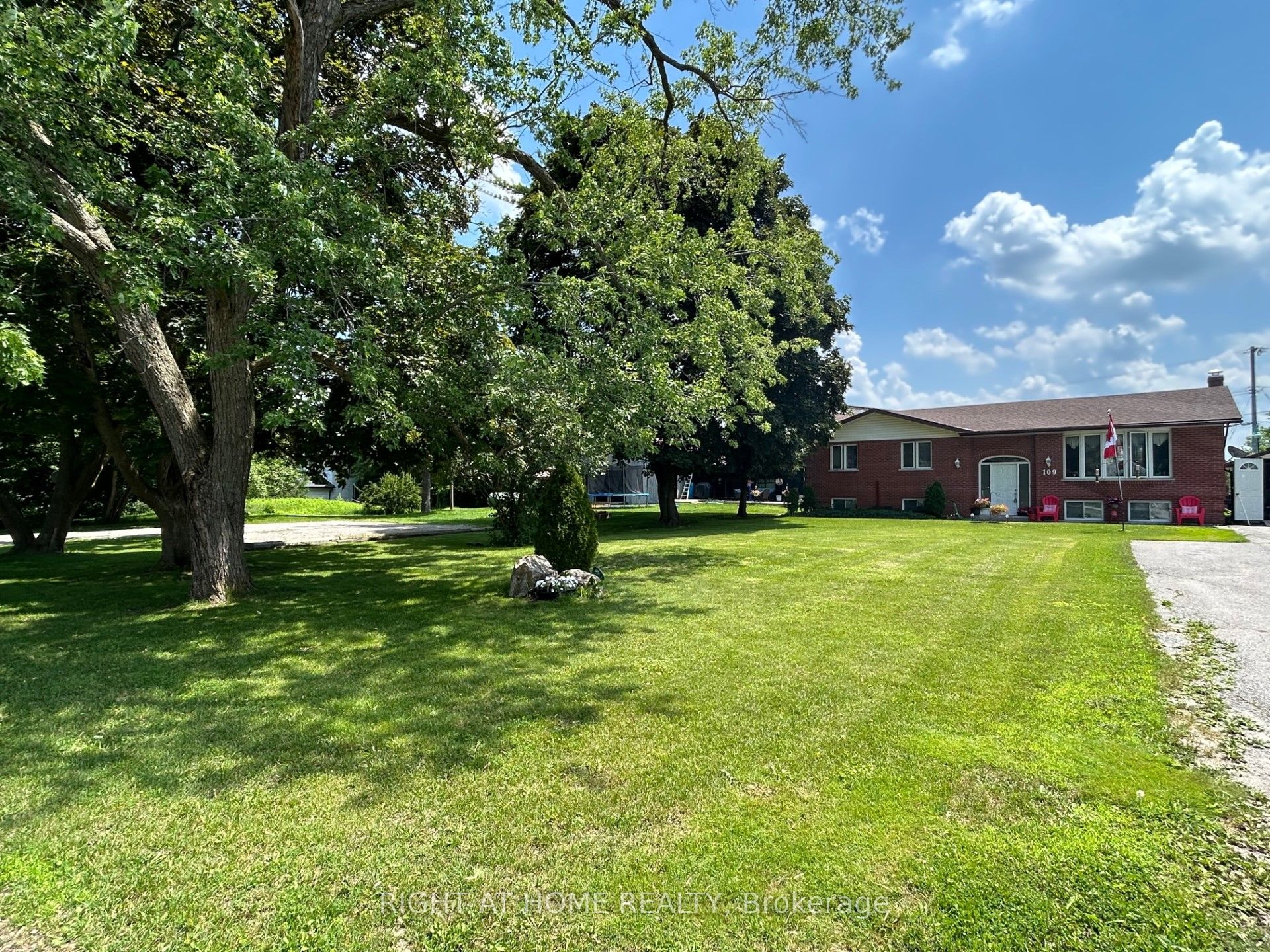 76 King Street Property Photo 2