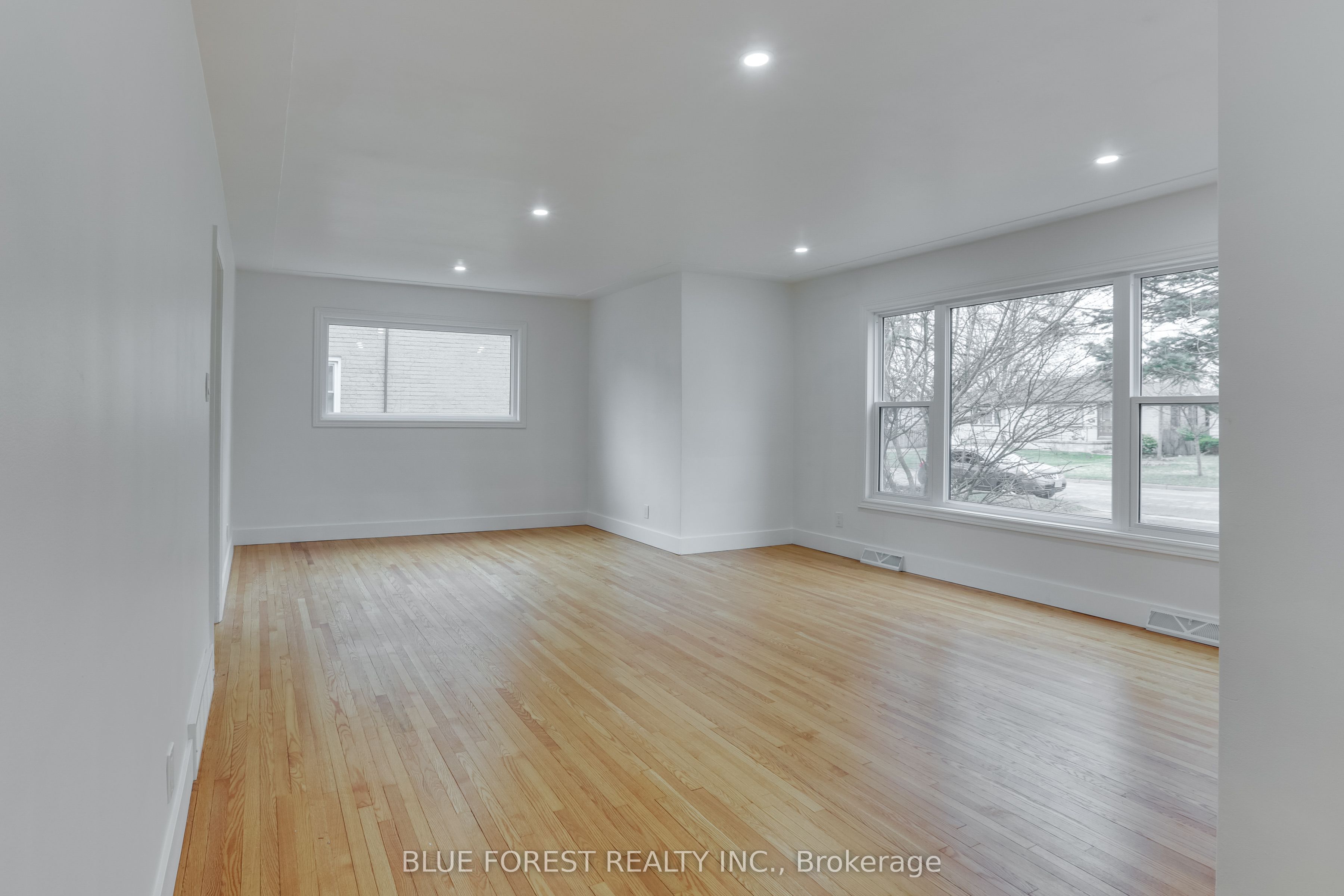 354 Mcnay Street Property Photo 4