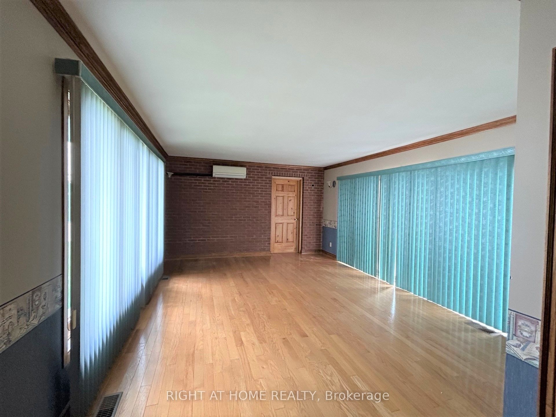 76 King Street Property Photo 6