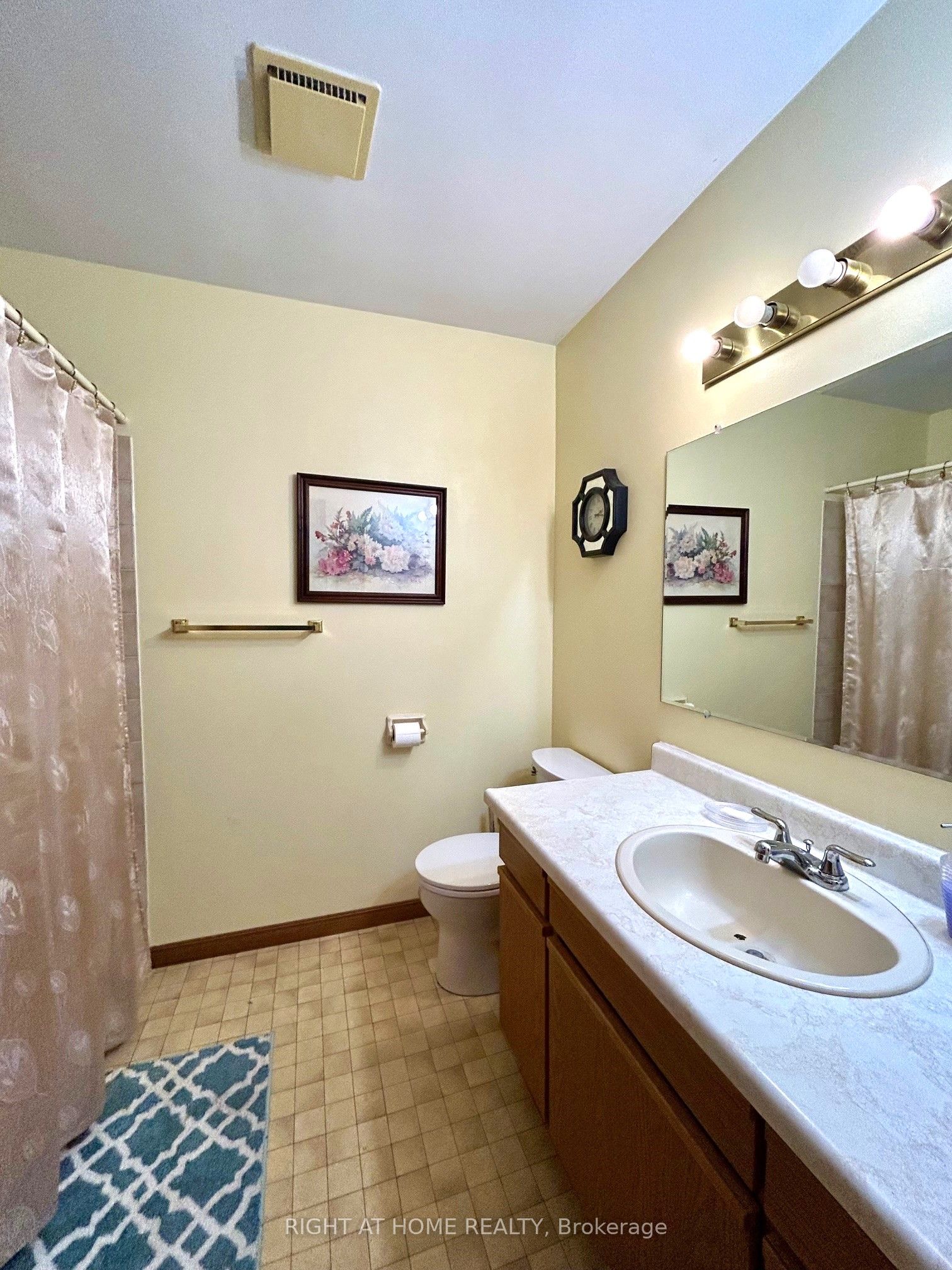 76 King Street Property Photo 17