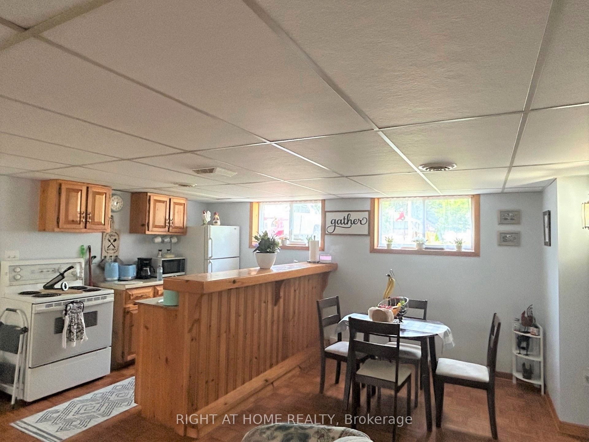 76 King Street Property Photo 26