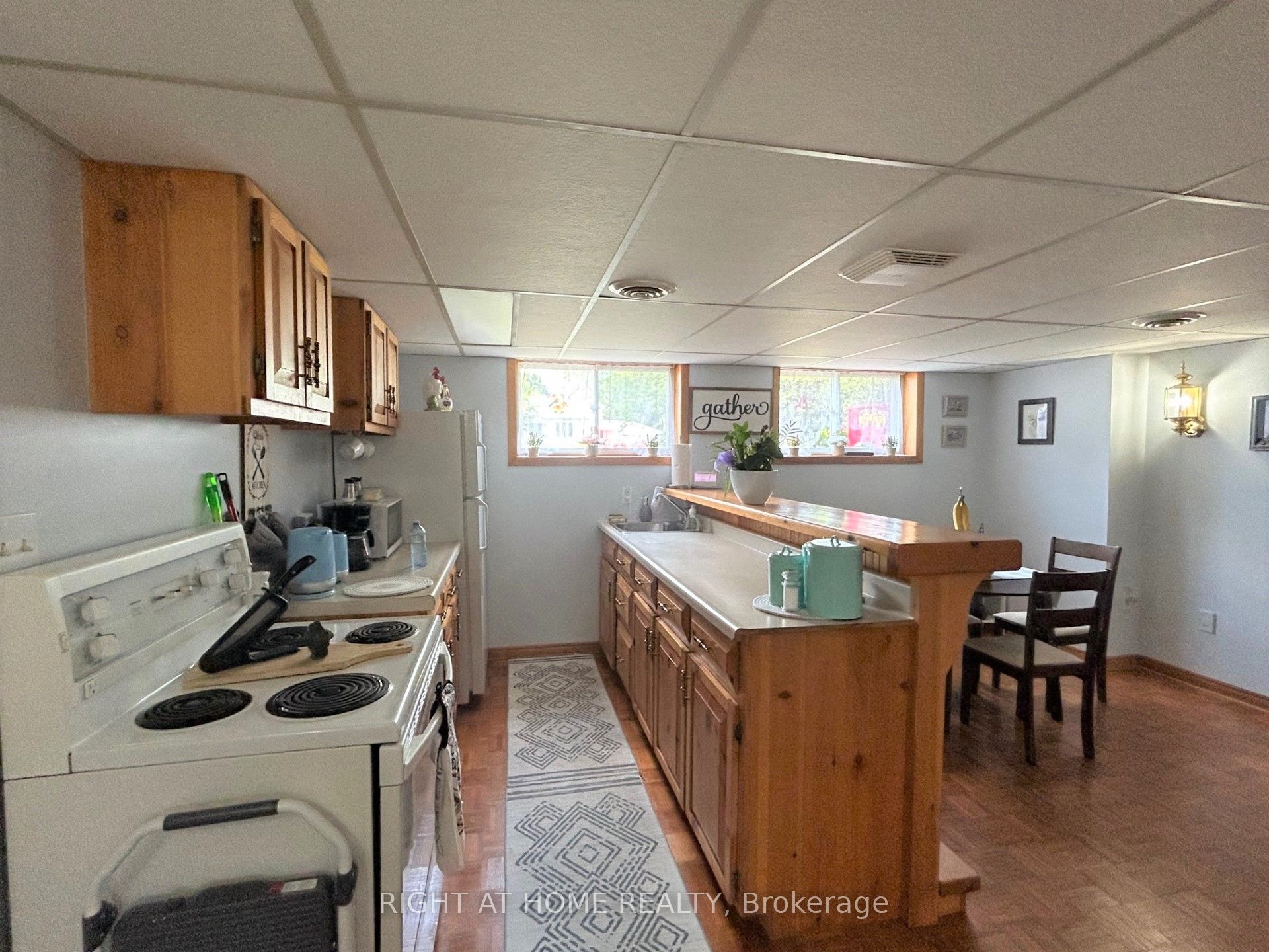 76 King Street Property Photo 27