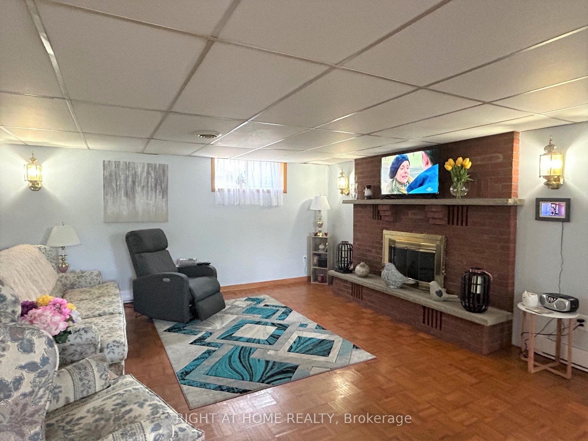 76 King Street Property Photo 28