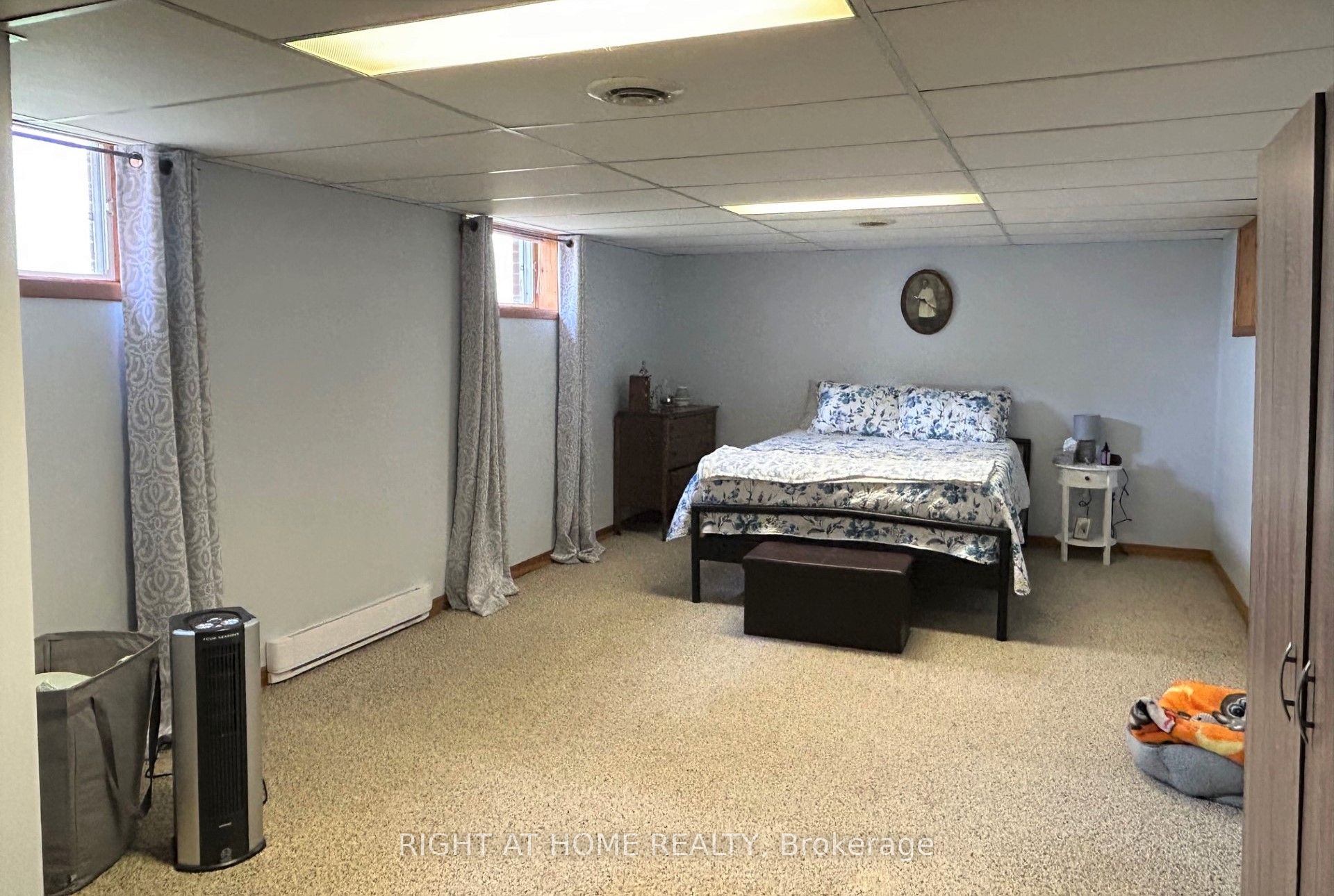 76 King Street Property Photo 31
