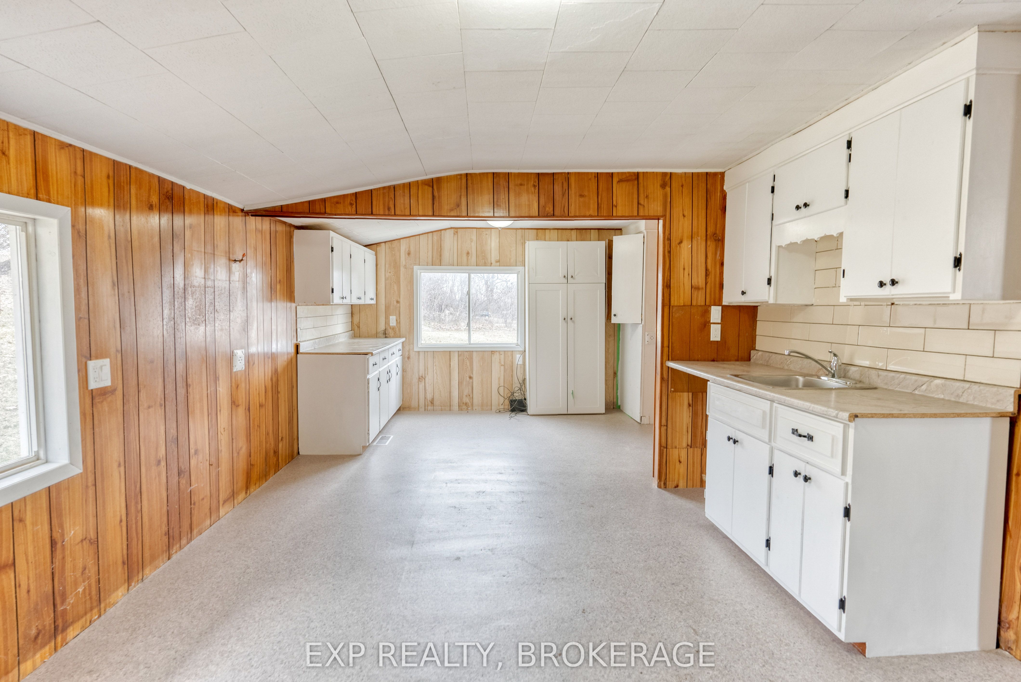 333 Burridge Road Property Photo 9