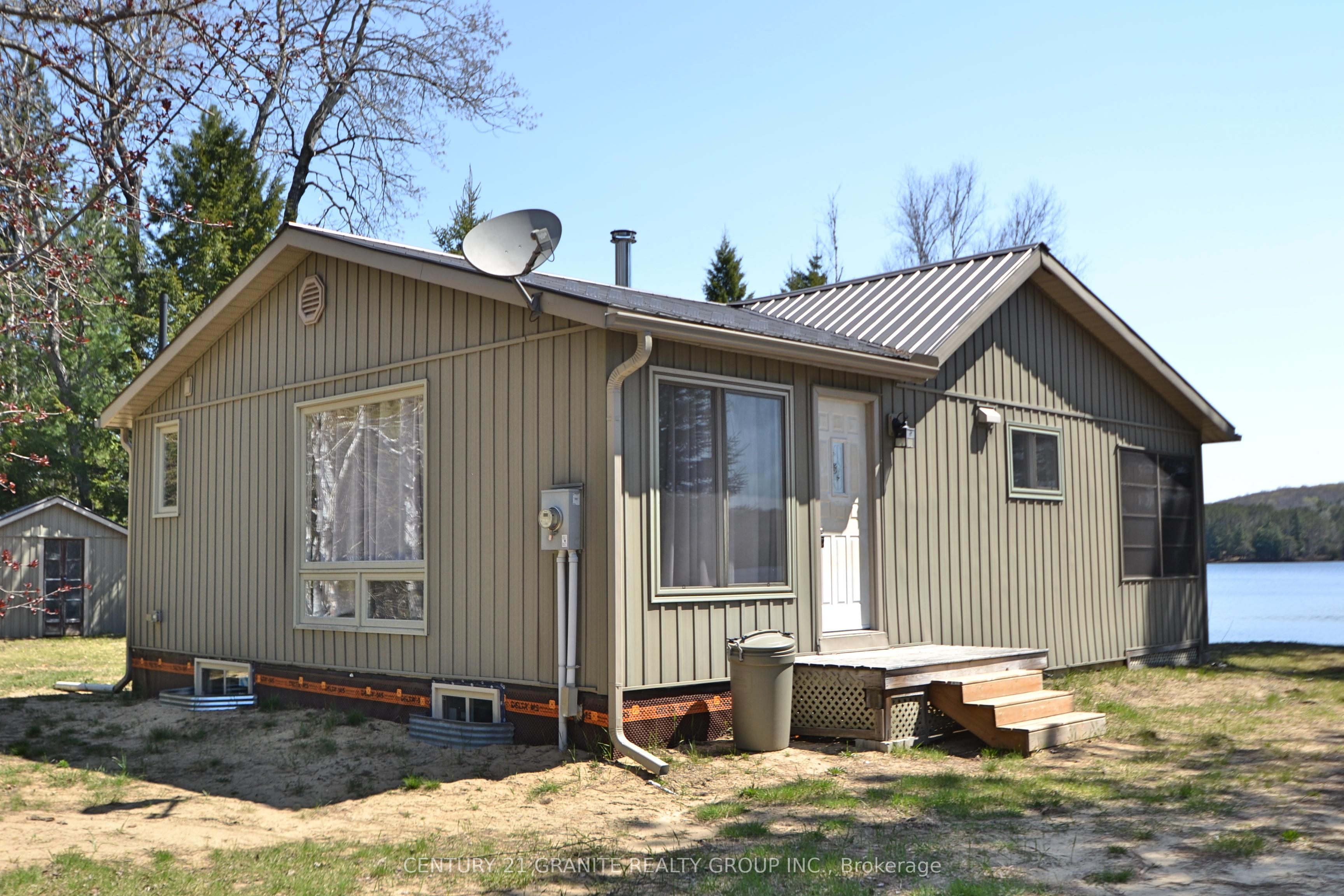 304 Centre Road Property Photo 1