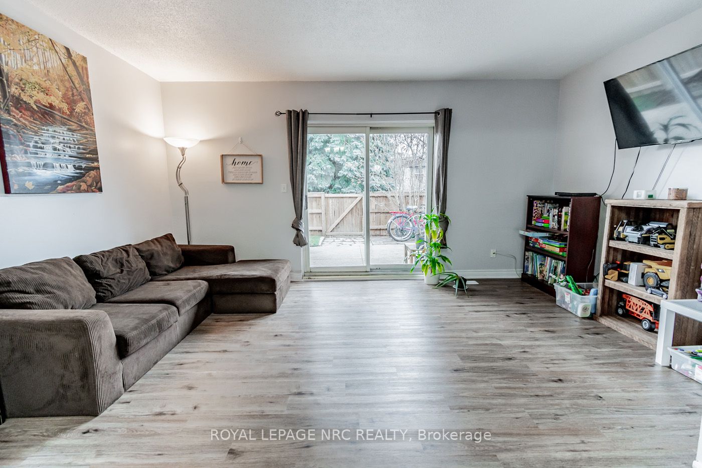 151 Linwell Road 64 Property Photo 3