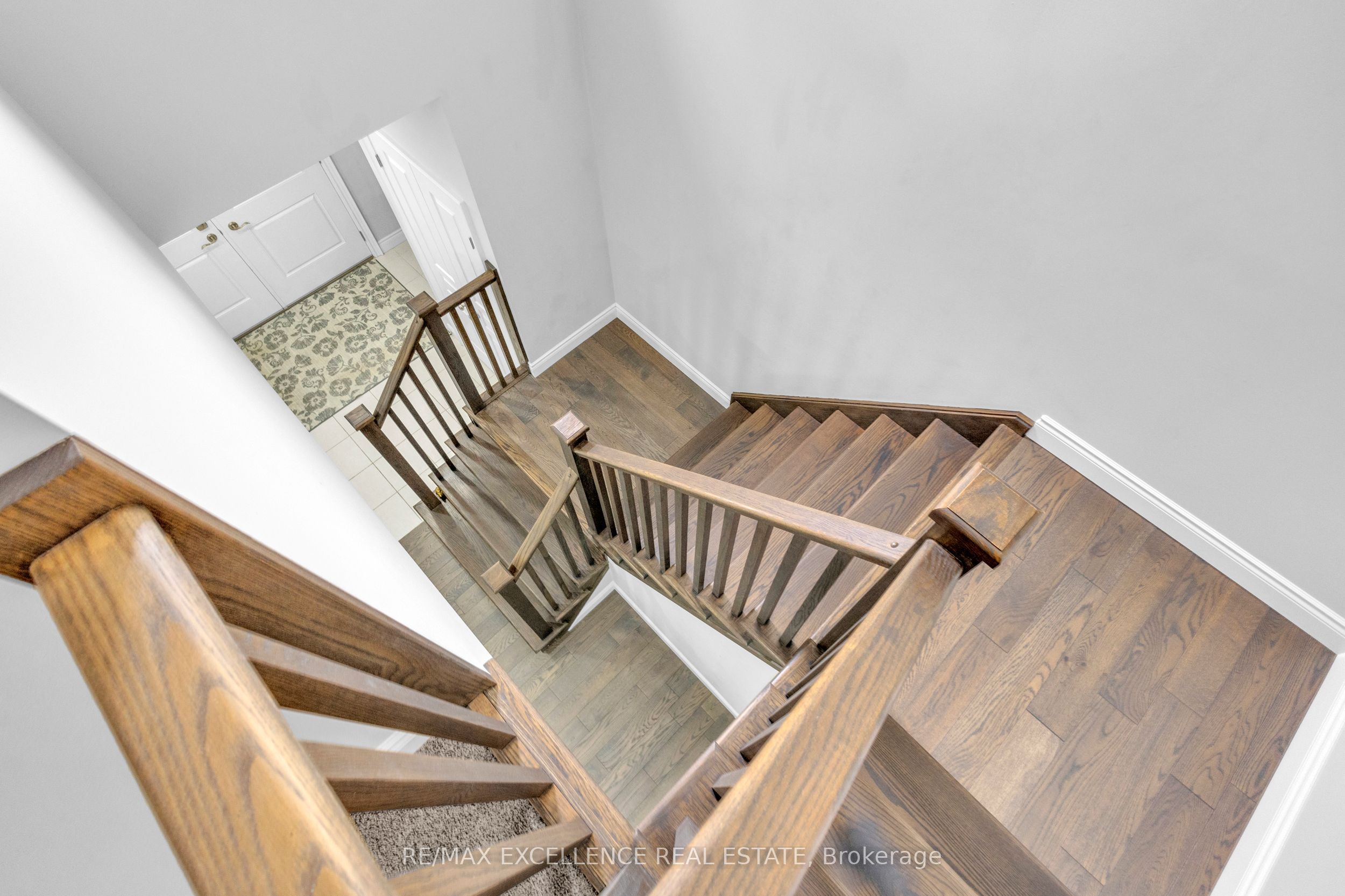 2394 Leeds Crossing Close Property Photo 14