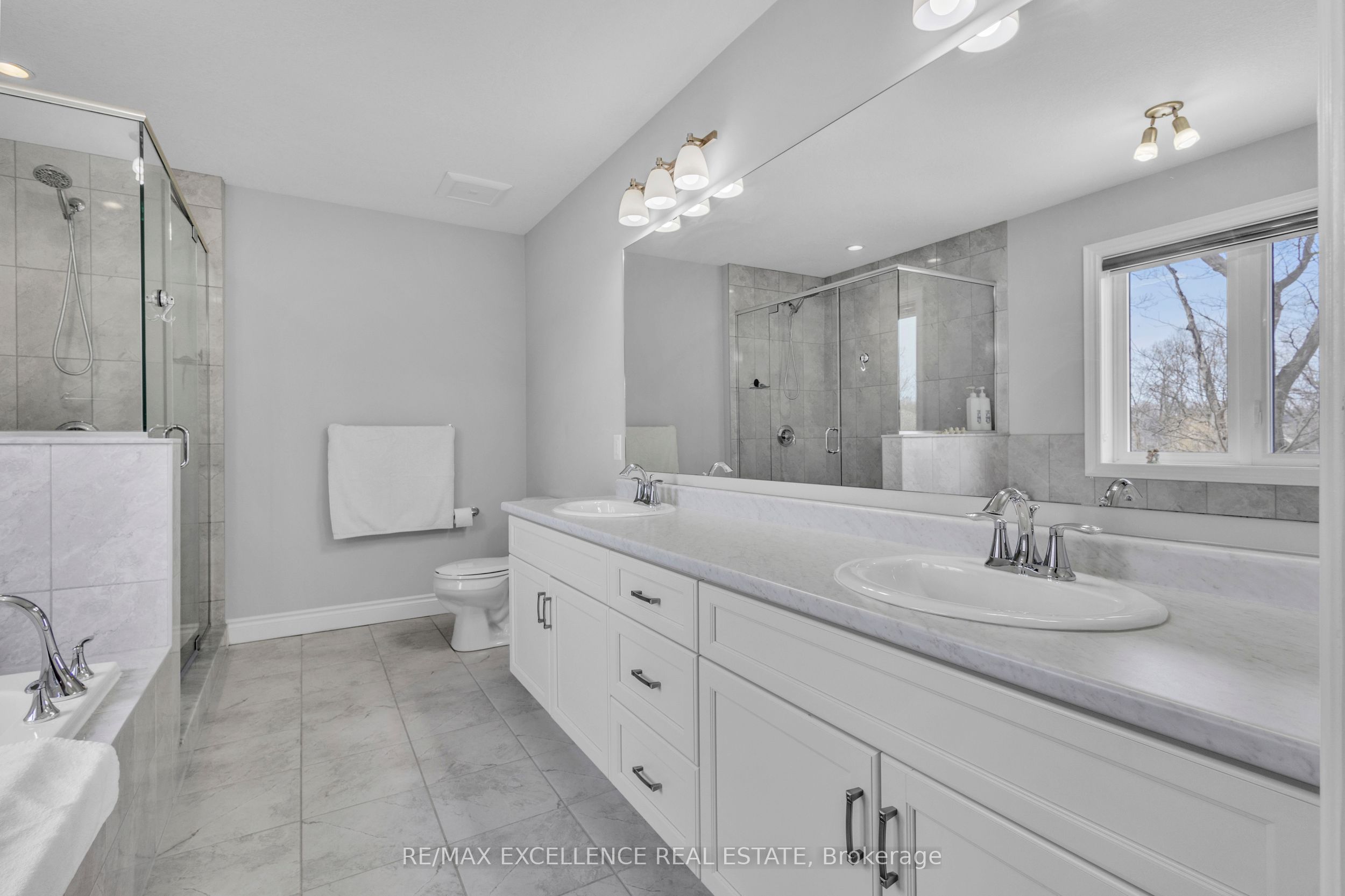 2394 Leeds Crossing Close Property Photo 19