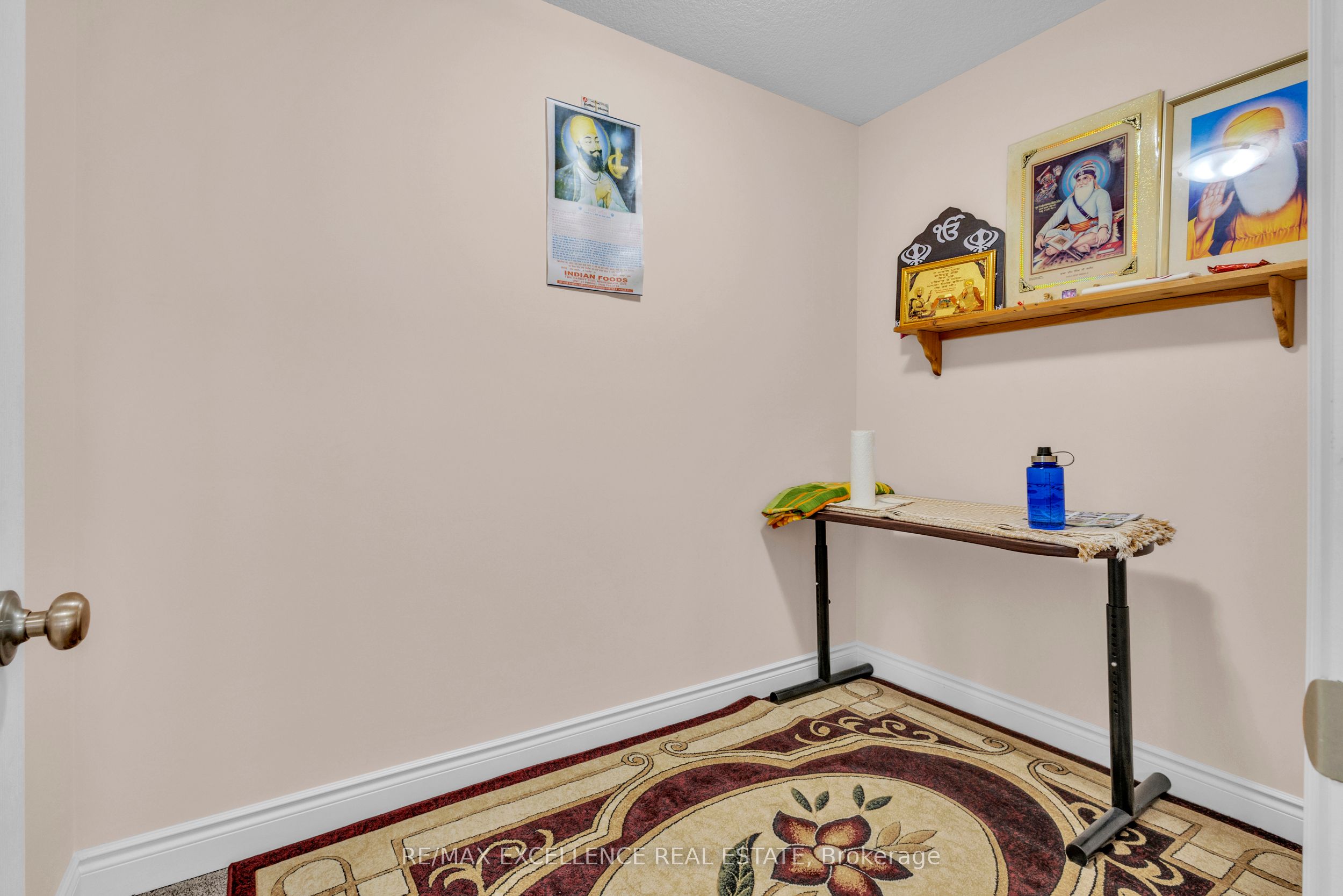 2394 Leeds Crossing Close Property Photo 22