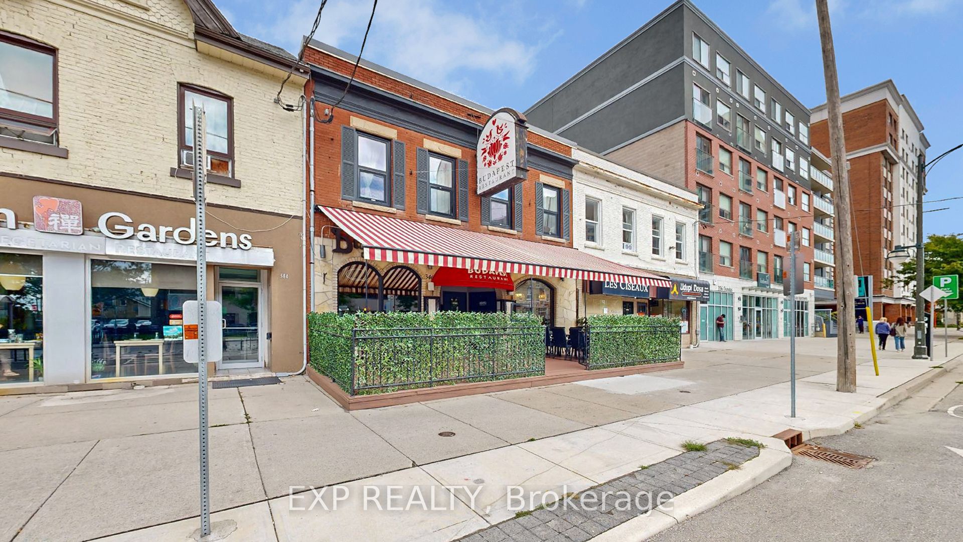348 Dundas Street Property Photo 2