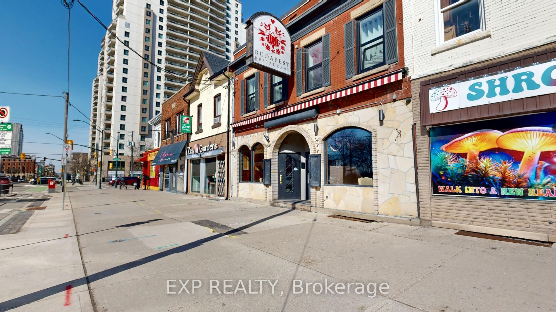 348 Dundas Street Property Photo 4