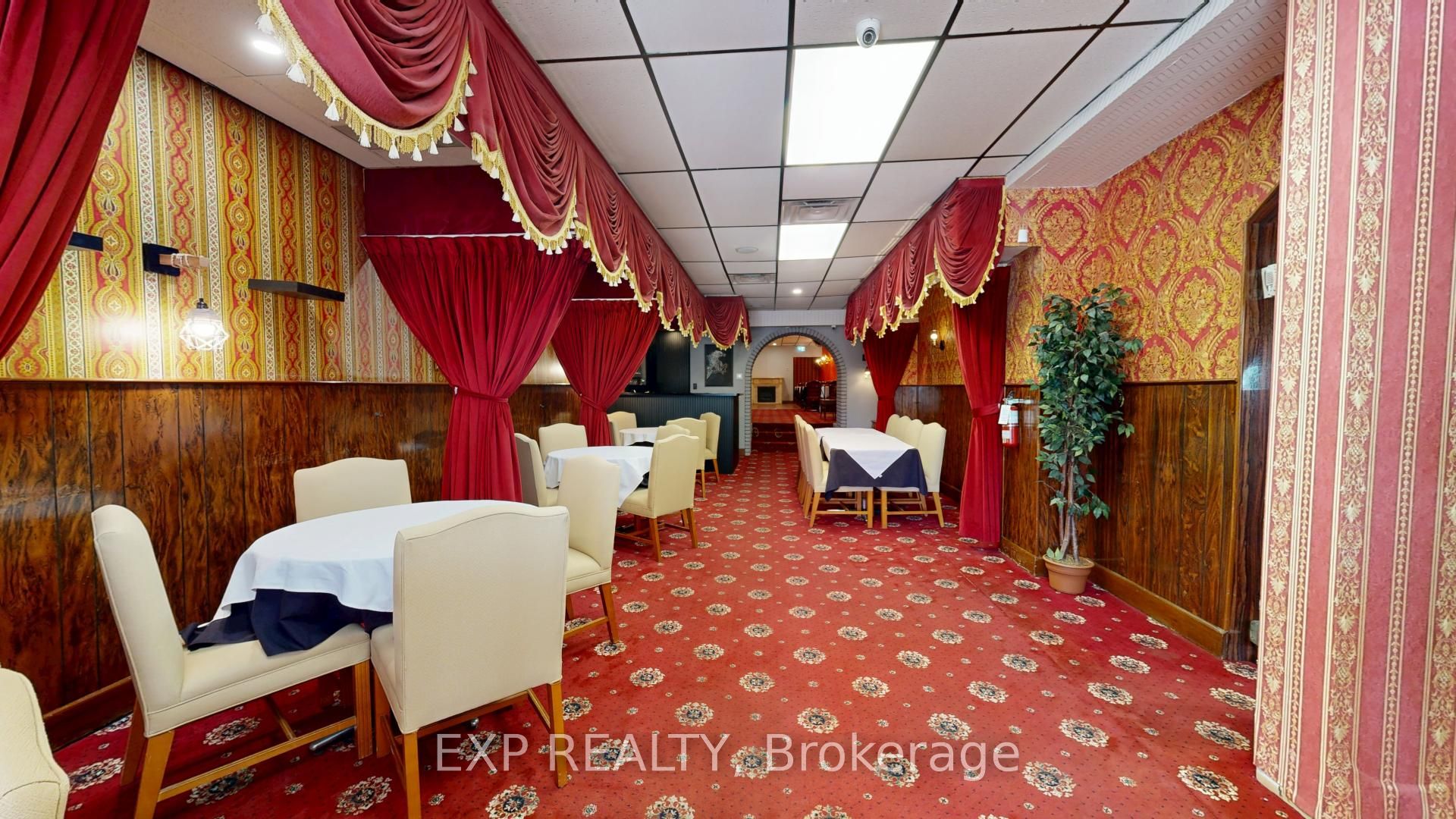 348 Dundas Street Property Photo 11
