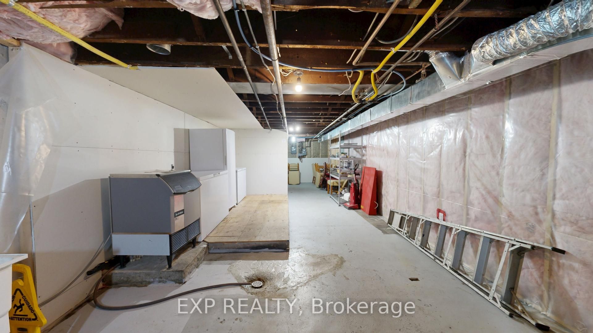 348 Dundas Street Property Photo 22