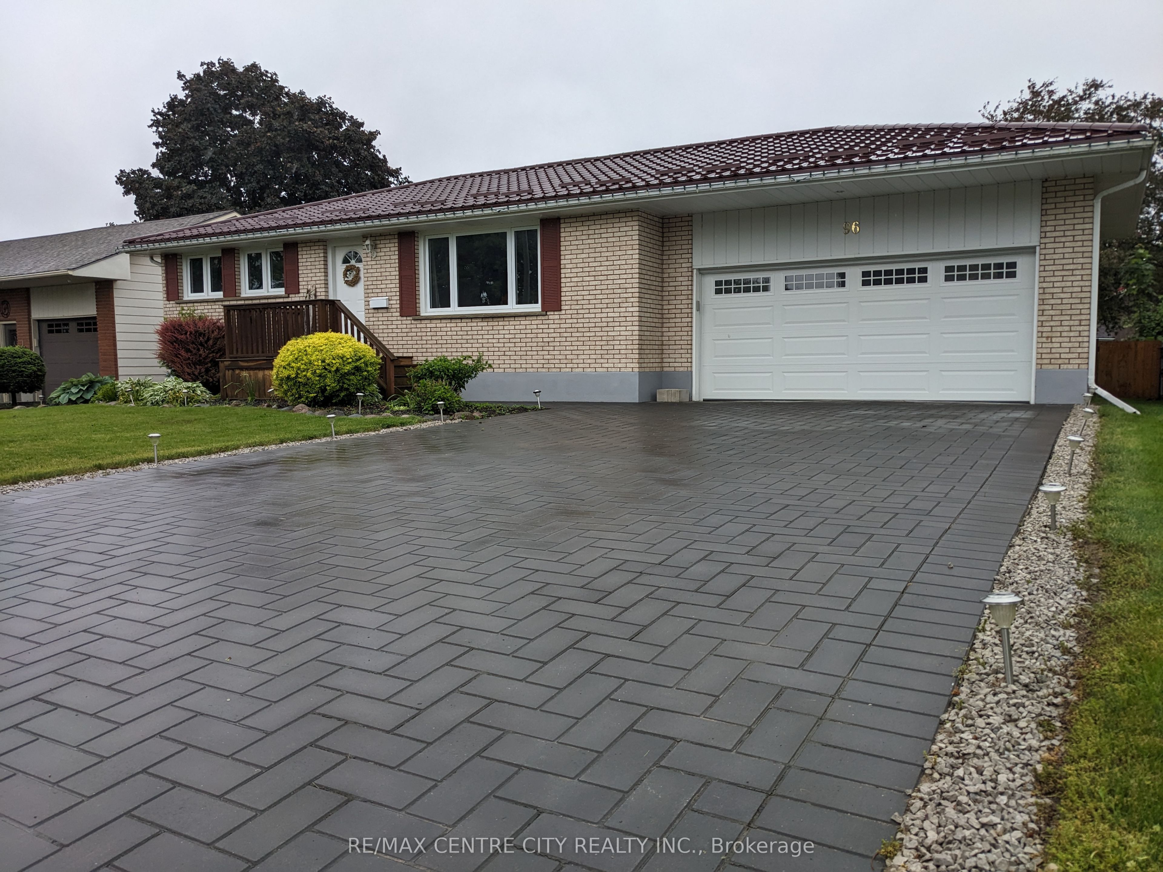 96 Treelawn Avenue Property Photo