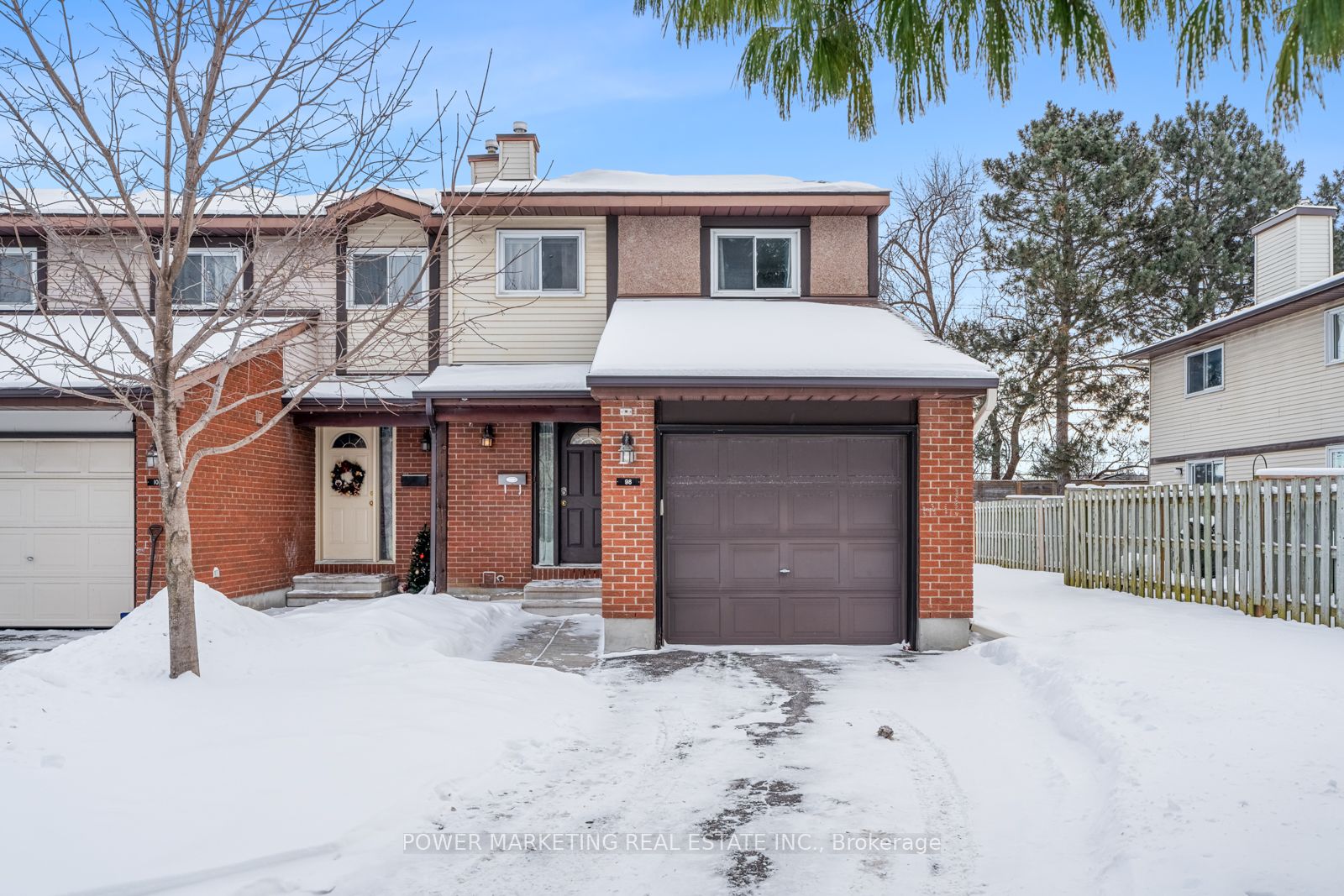 98 Clarkson Cres Property Photo