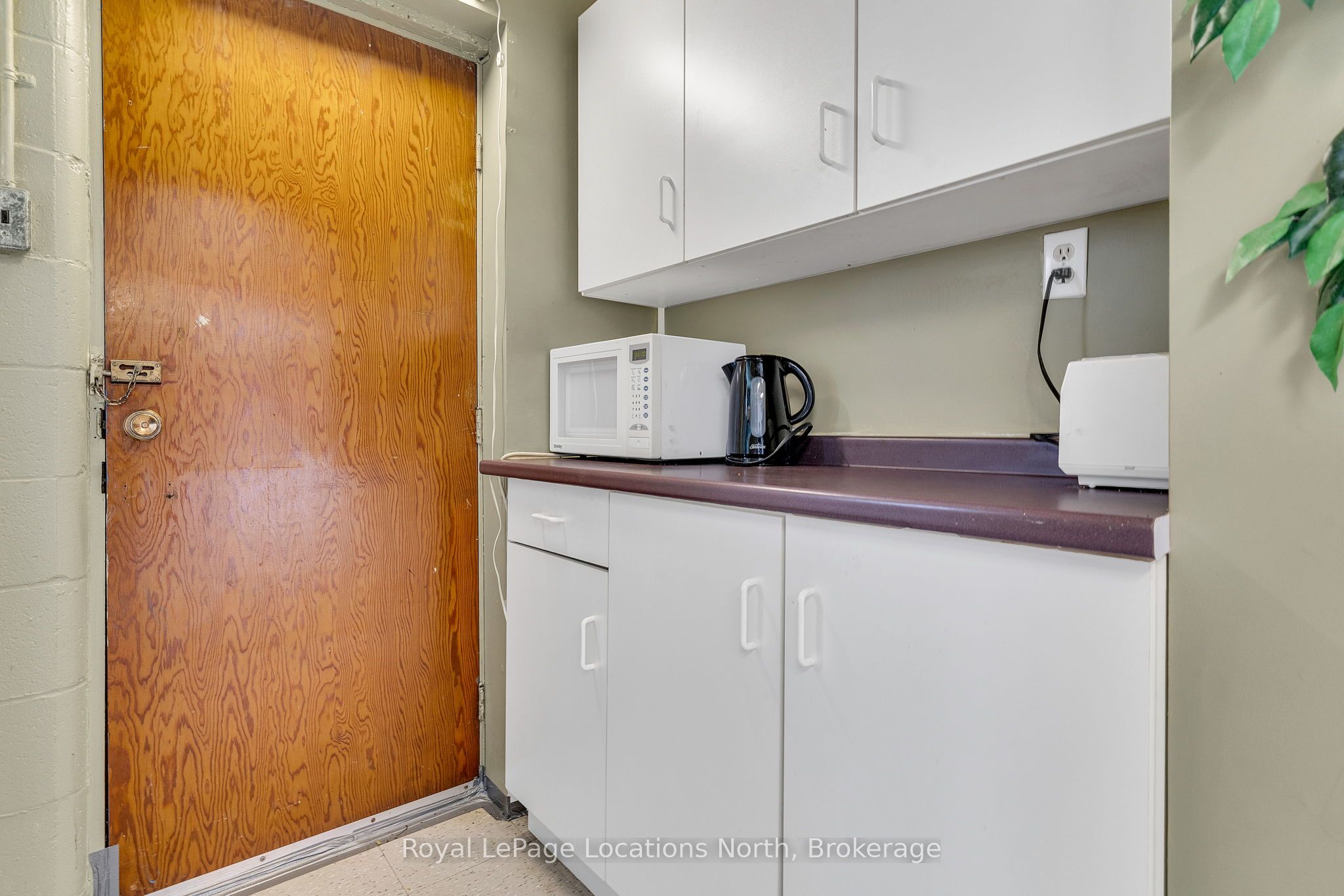 1325 2nd Avenue Property Photo 7