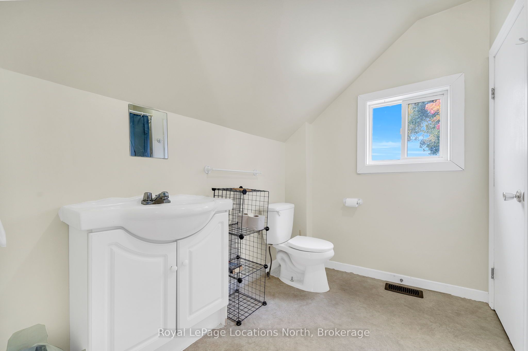 1325 2nd Avenue Property Photo 23