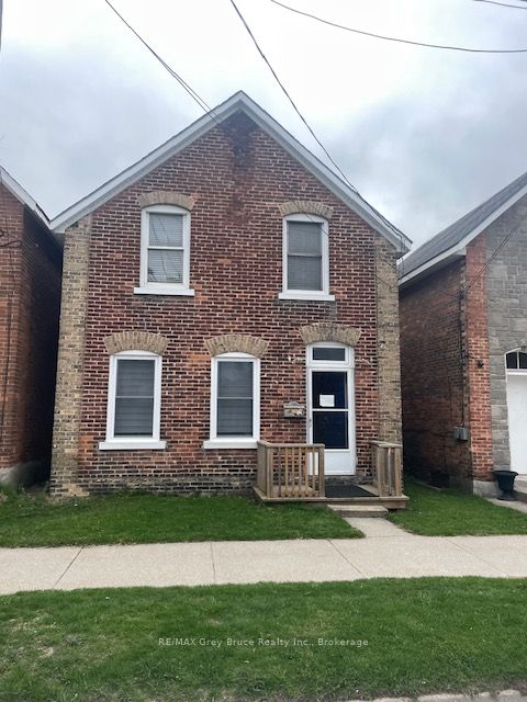 1085 3rd Avenue Property Photo