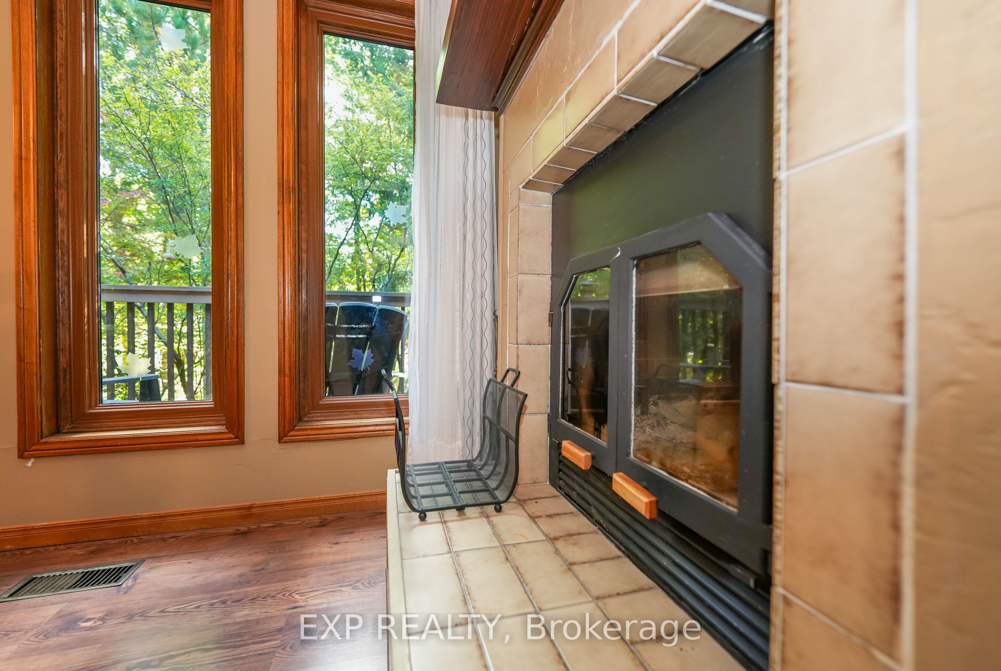 10207 Pinetree Drive Property Photo 13