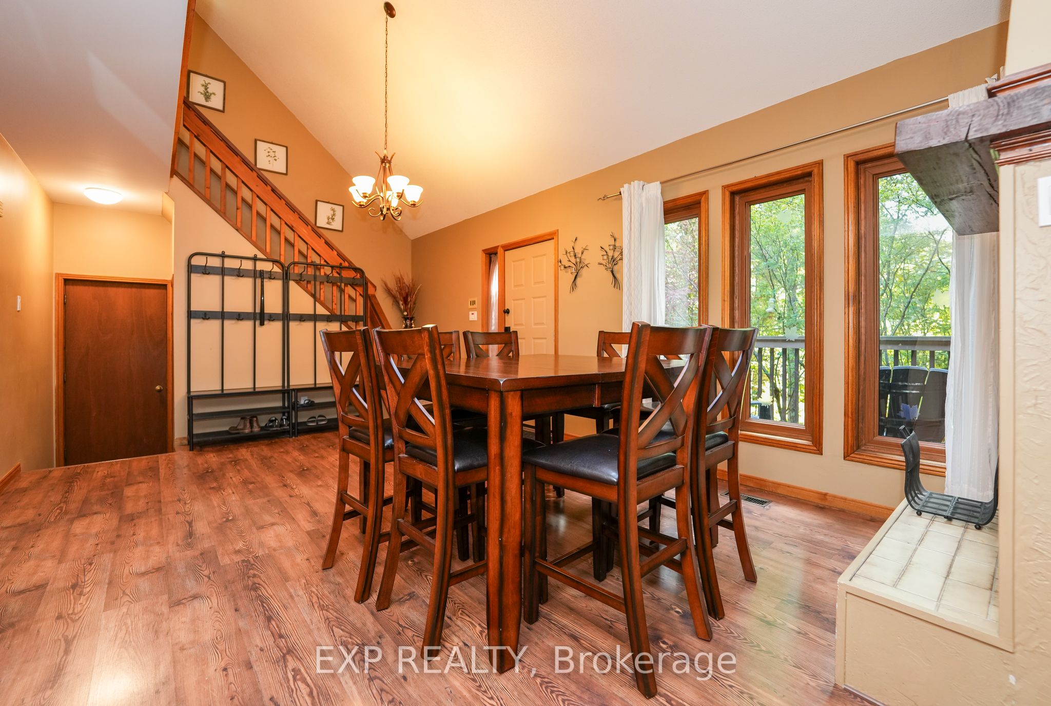 10207 Pinetree Drive Property Photo 24