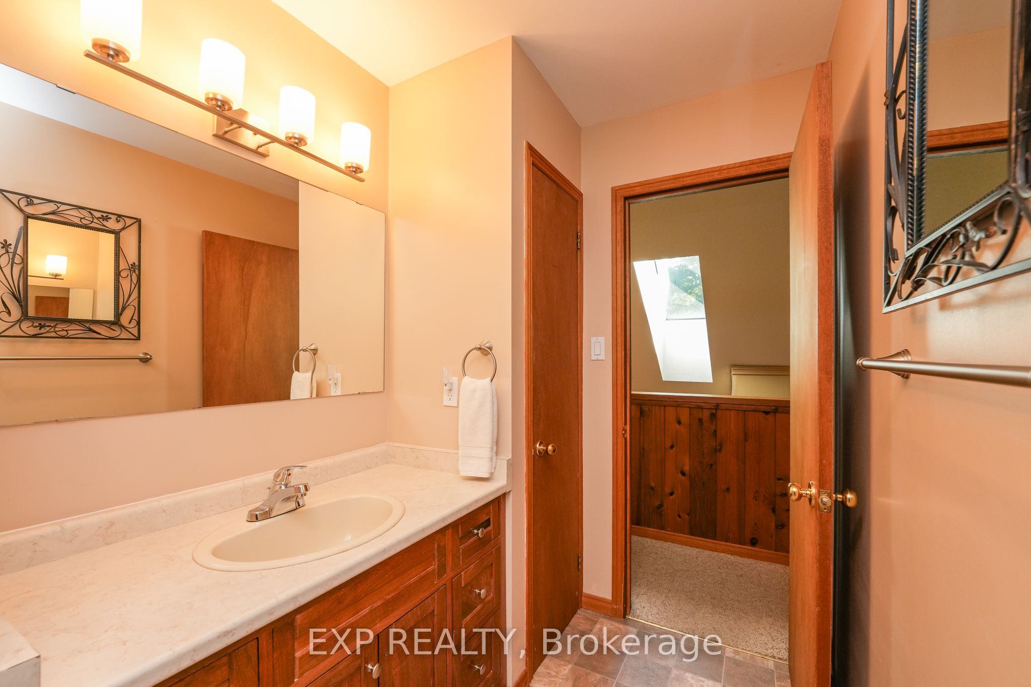 10207 Pinetree Drive Property Photo 30