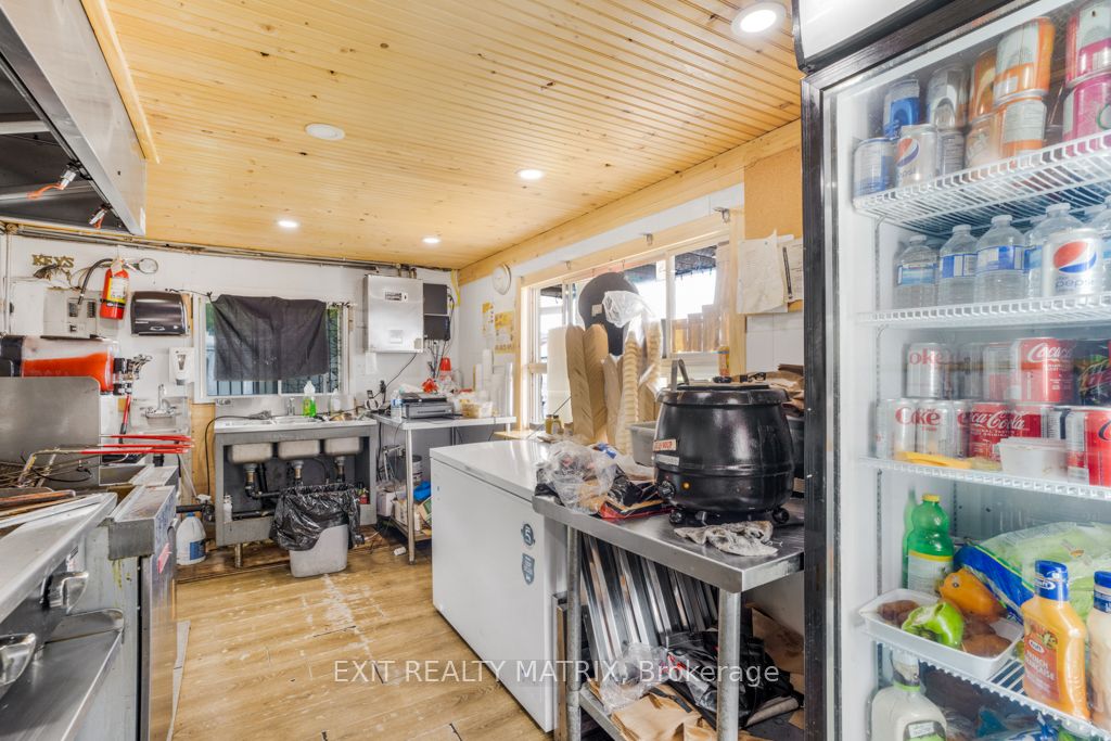 1868 Labonte Street Property Photo 7
