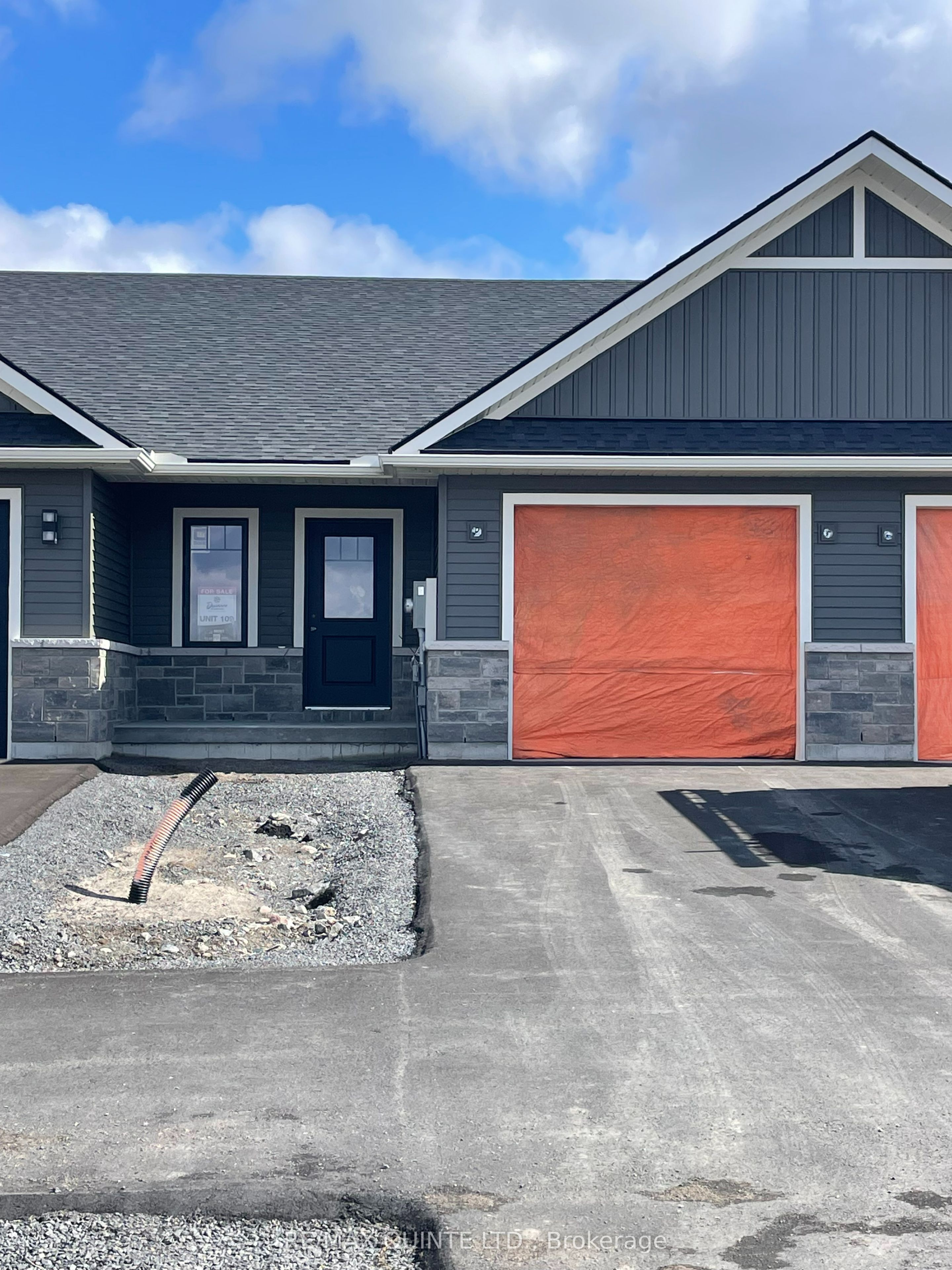 51 Sandhu Cres Property Photo