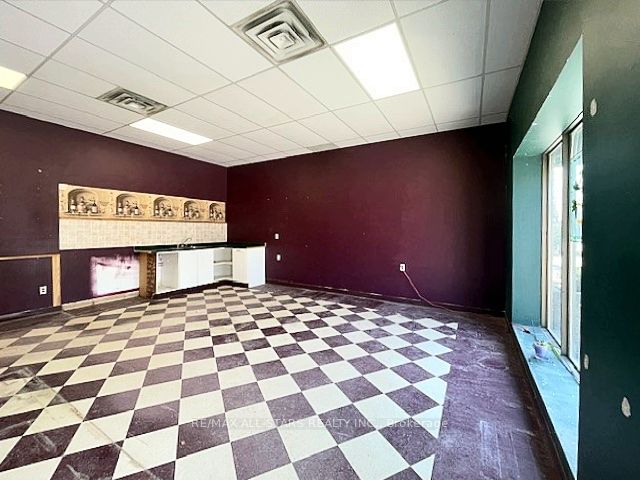 #c - 71 Bolton Street Property Photo 4