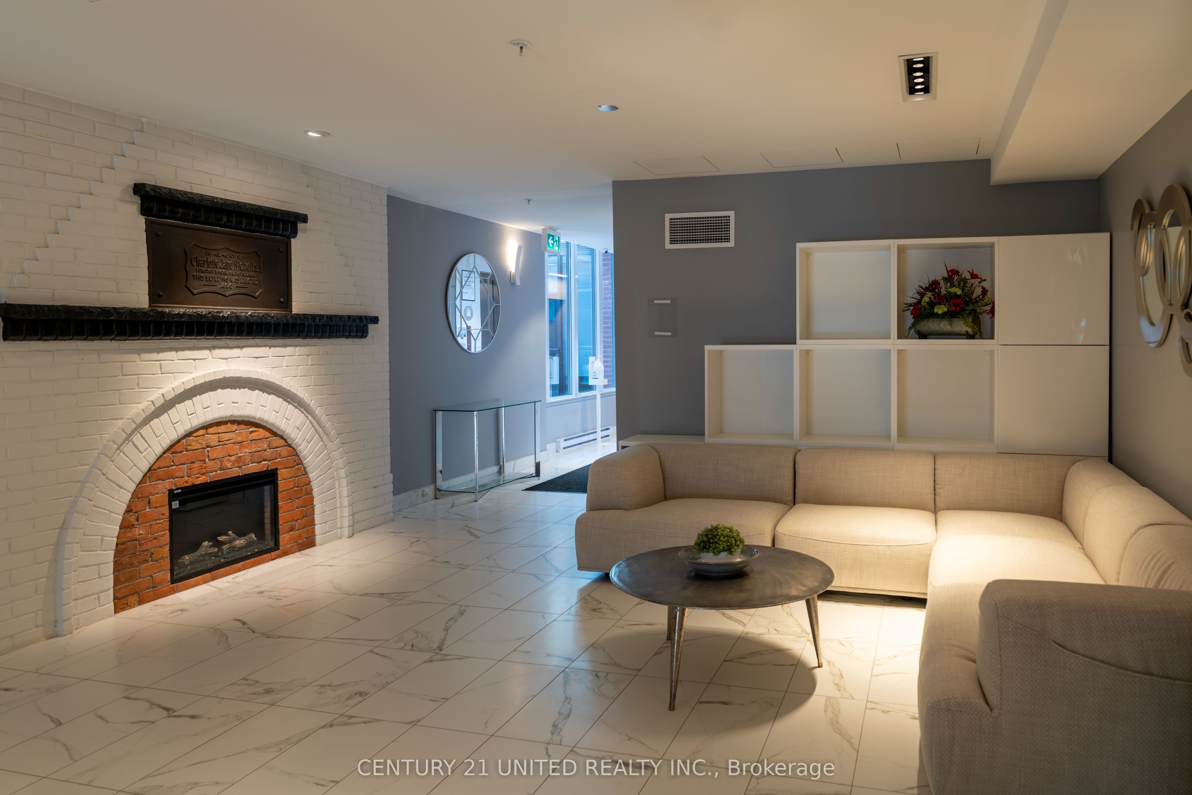475 George St N Property Photo