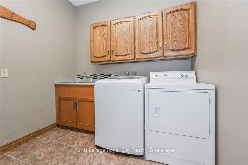 8108 Wellington Rd 22 Property Photo 25