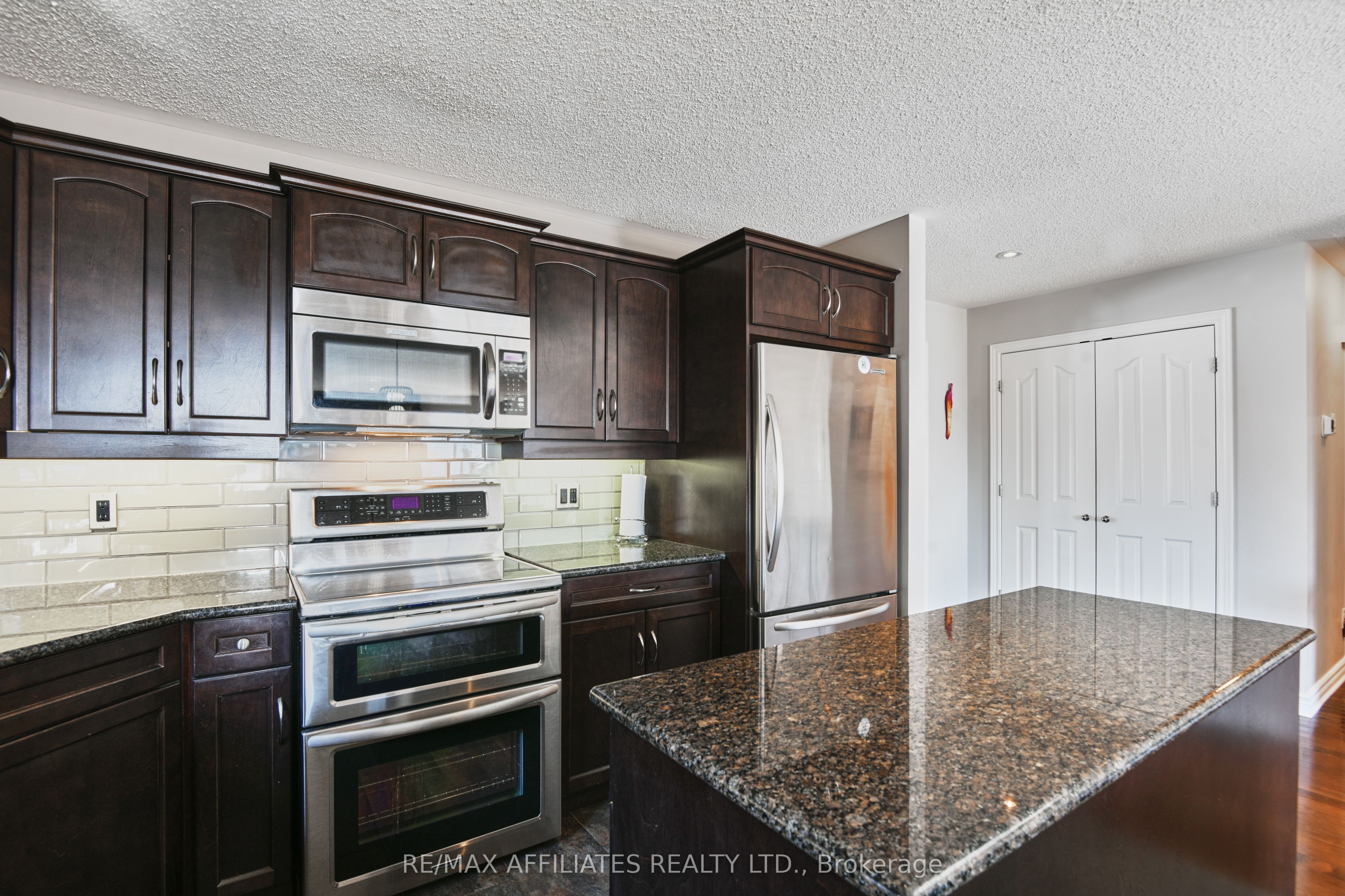 448 Van Dusen Street Property Photo 7