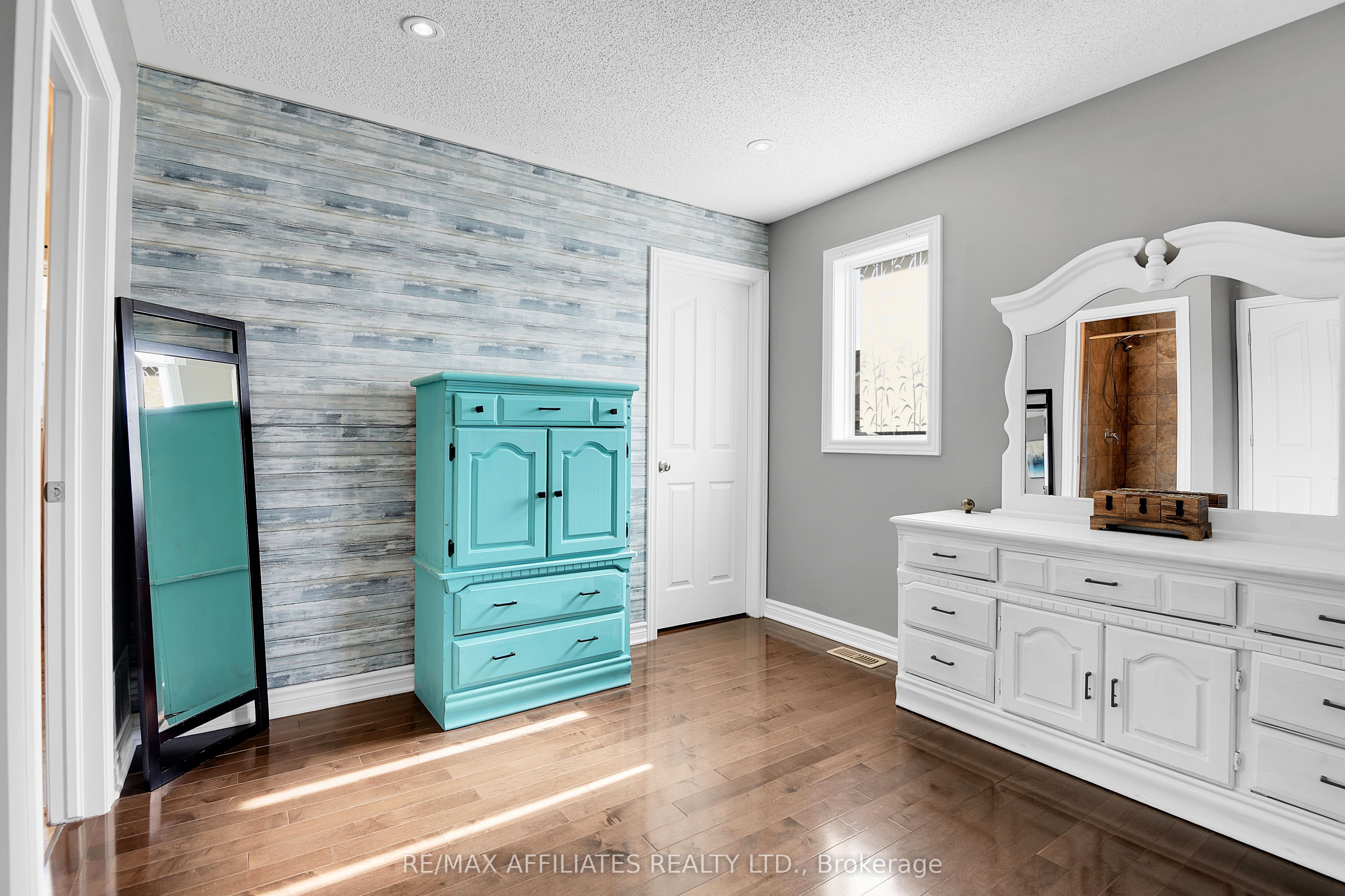 448 Van Dusen Street Property Photo 15
