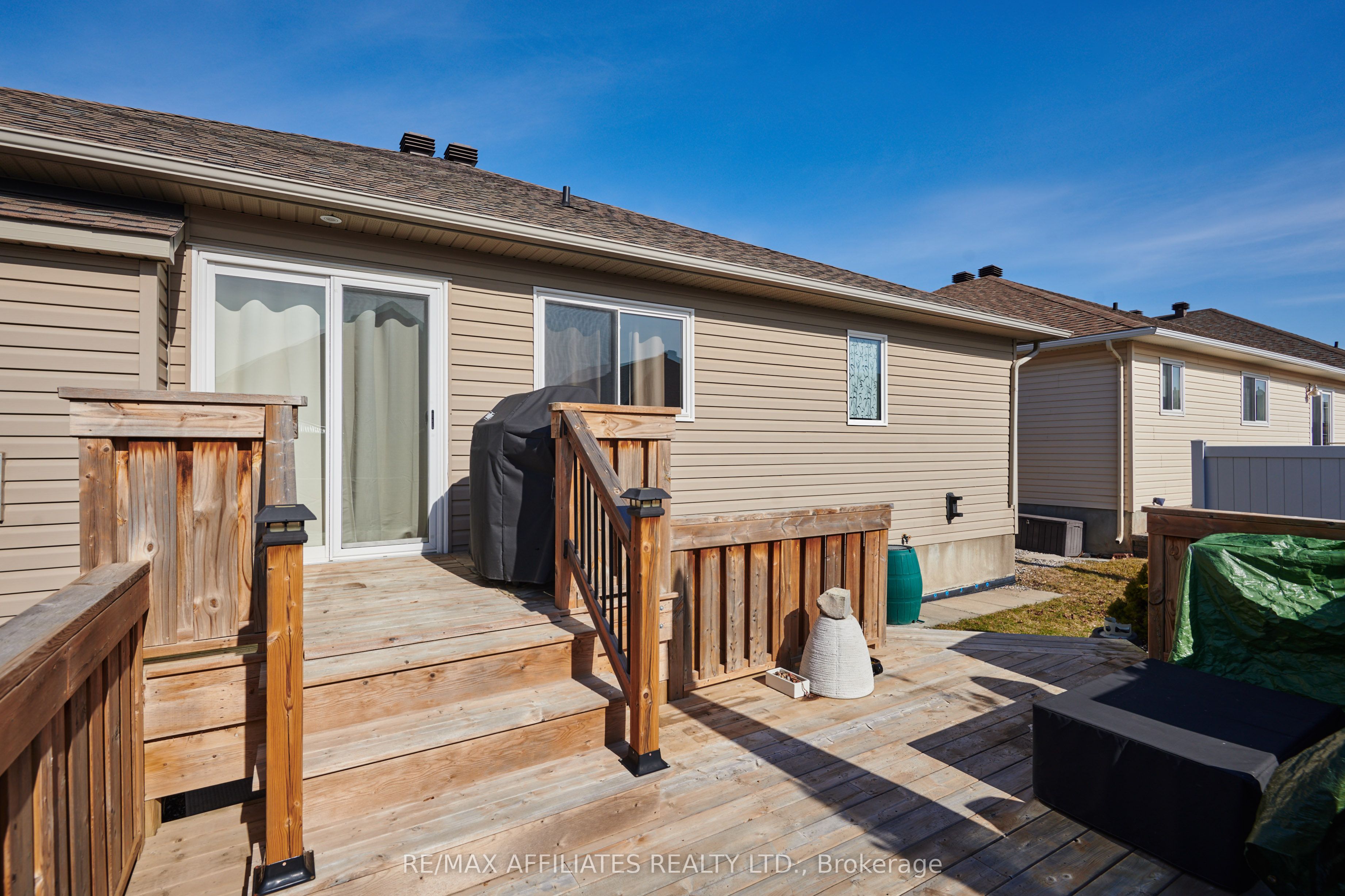 448 Van Dusen Street Property Photo 26