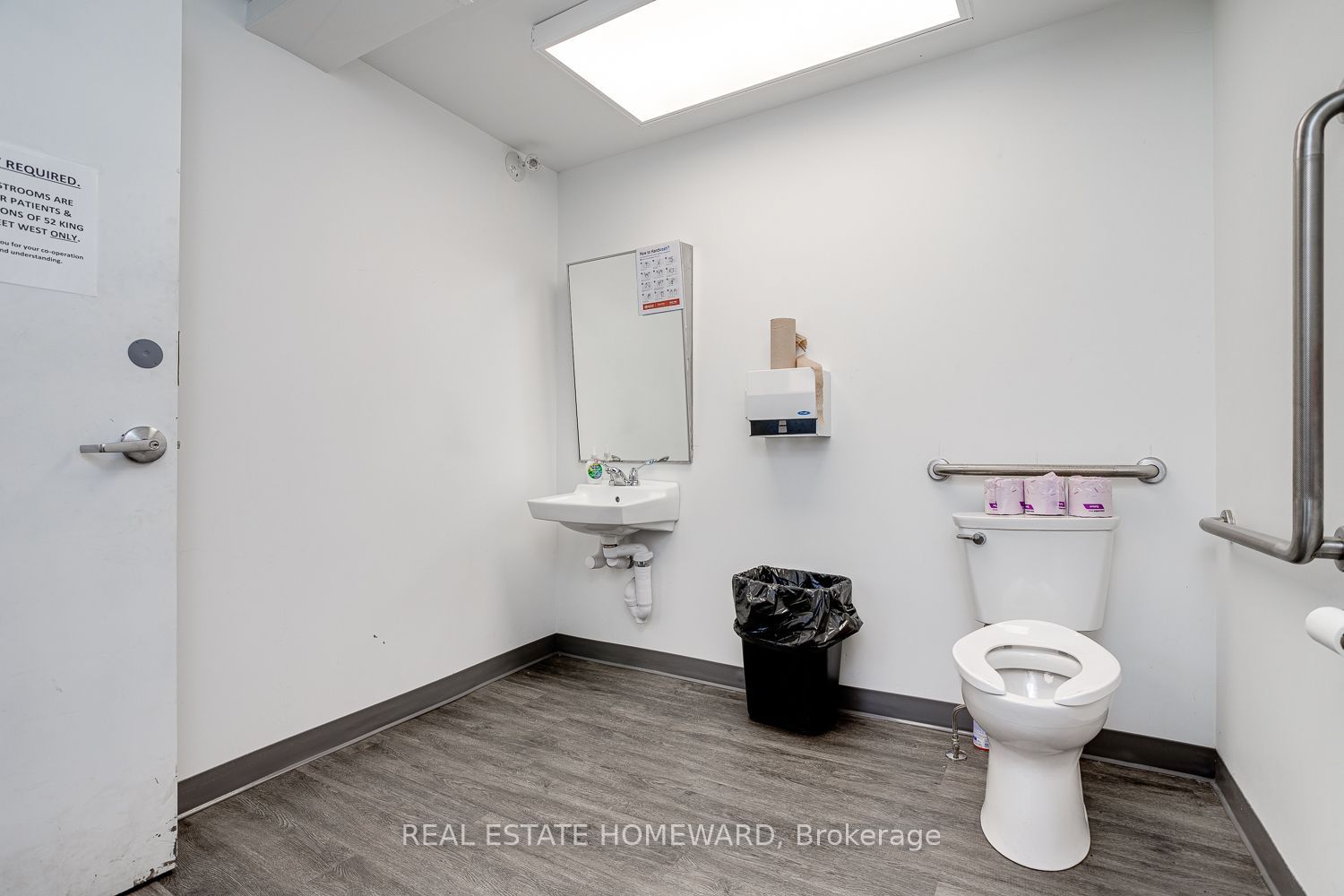 52 King Street Property Photo 23
