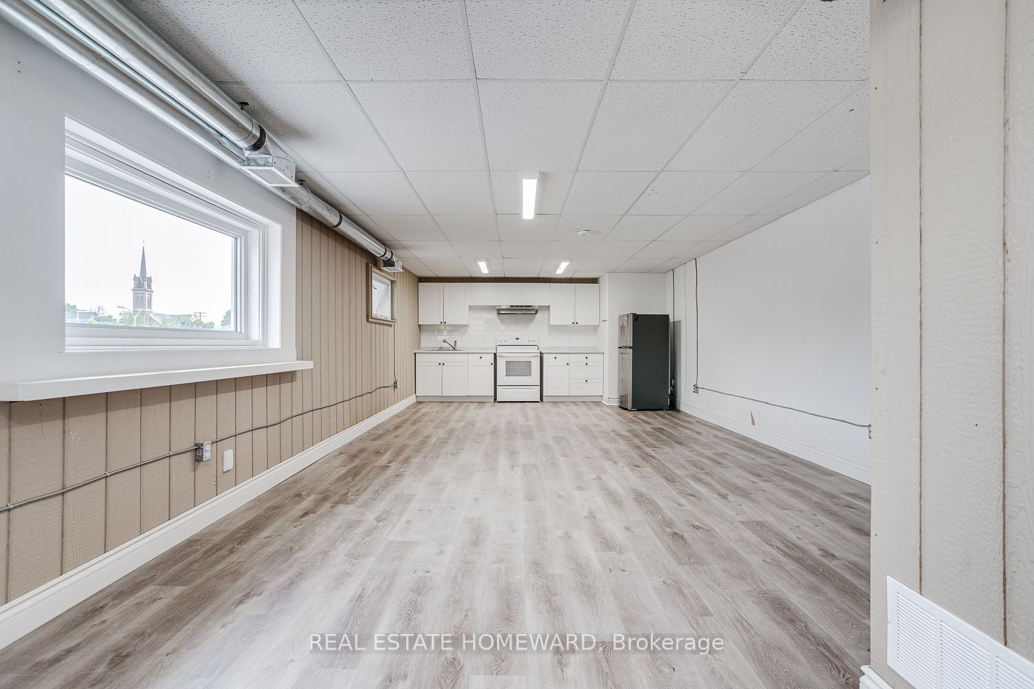 52 King Street Property Photo 28