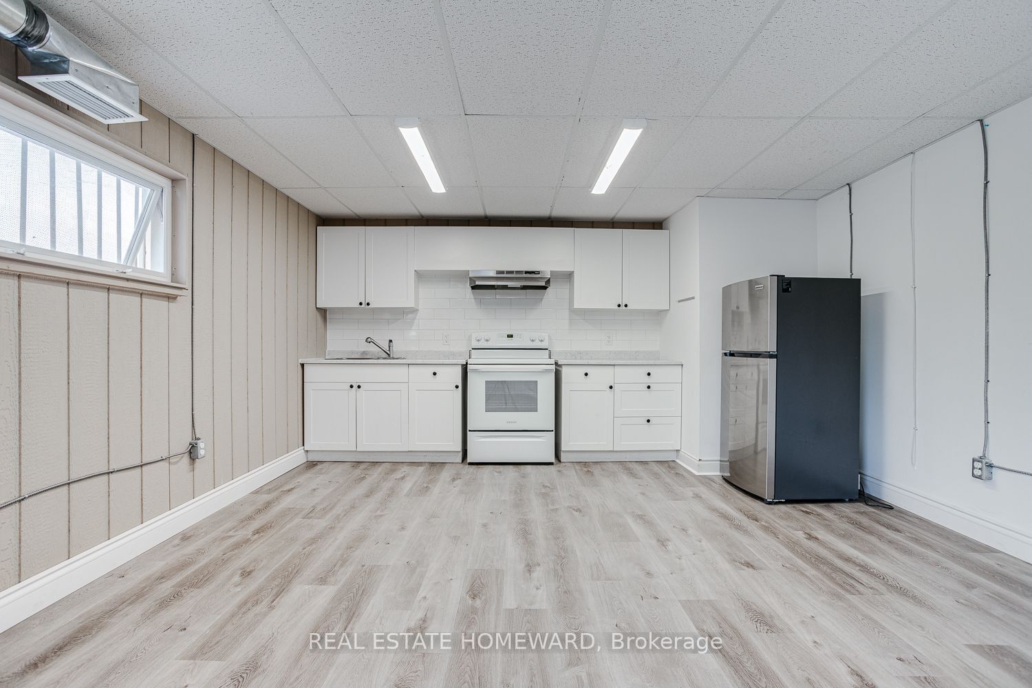 52 King Street Property Photo 32