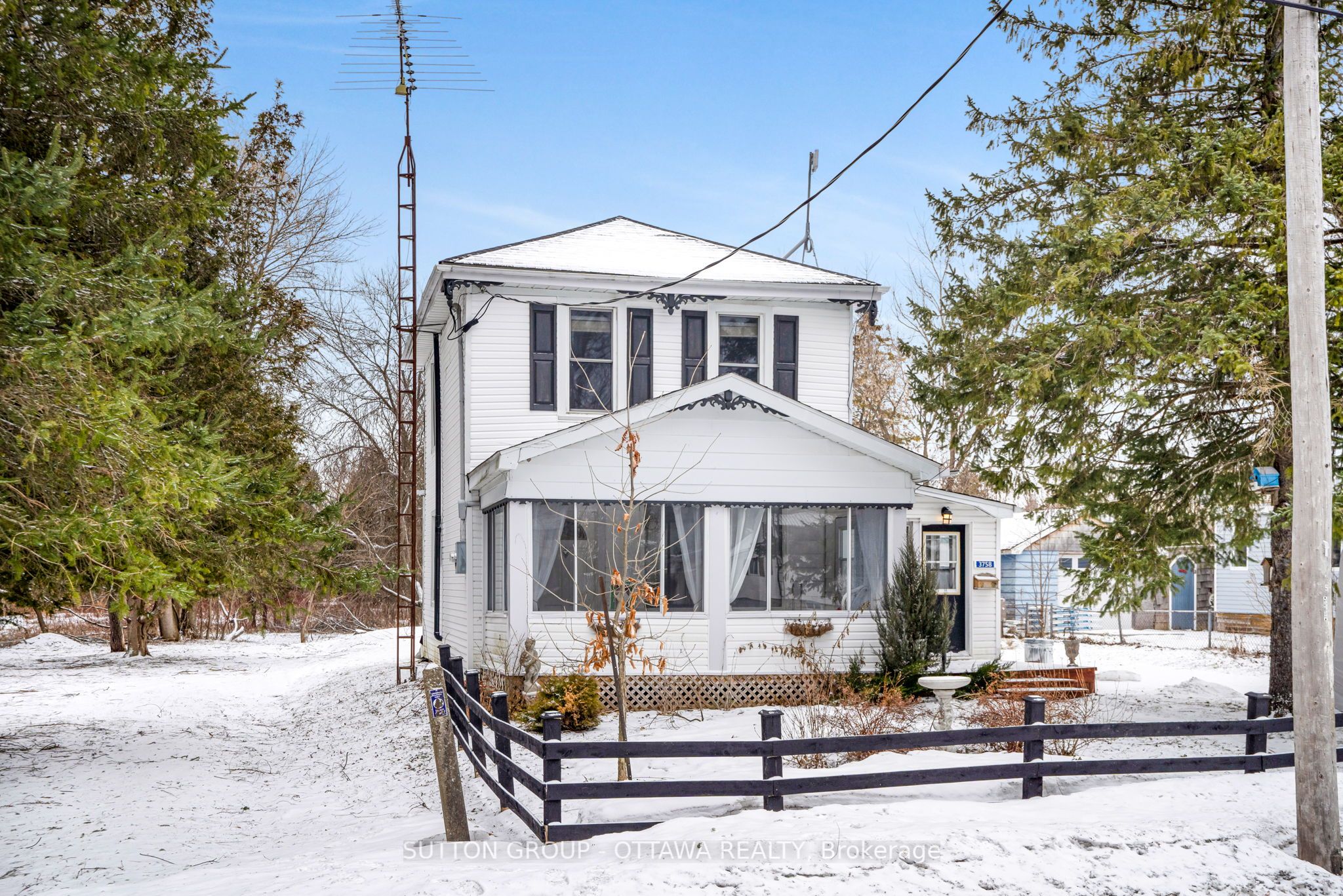 3758 Kennedy Ave Property Photo