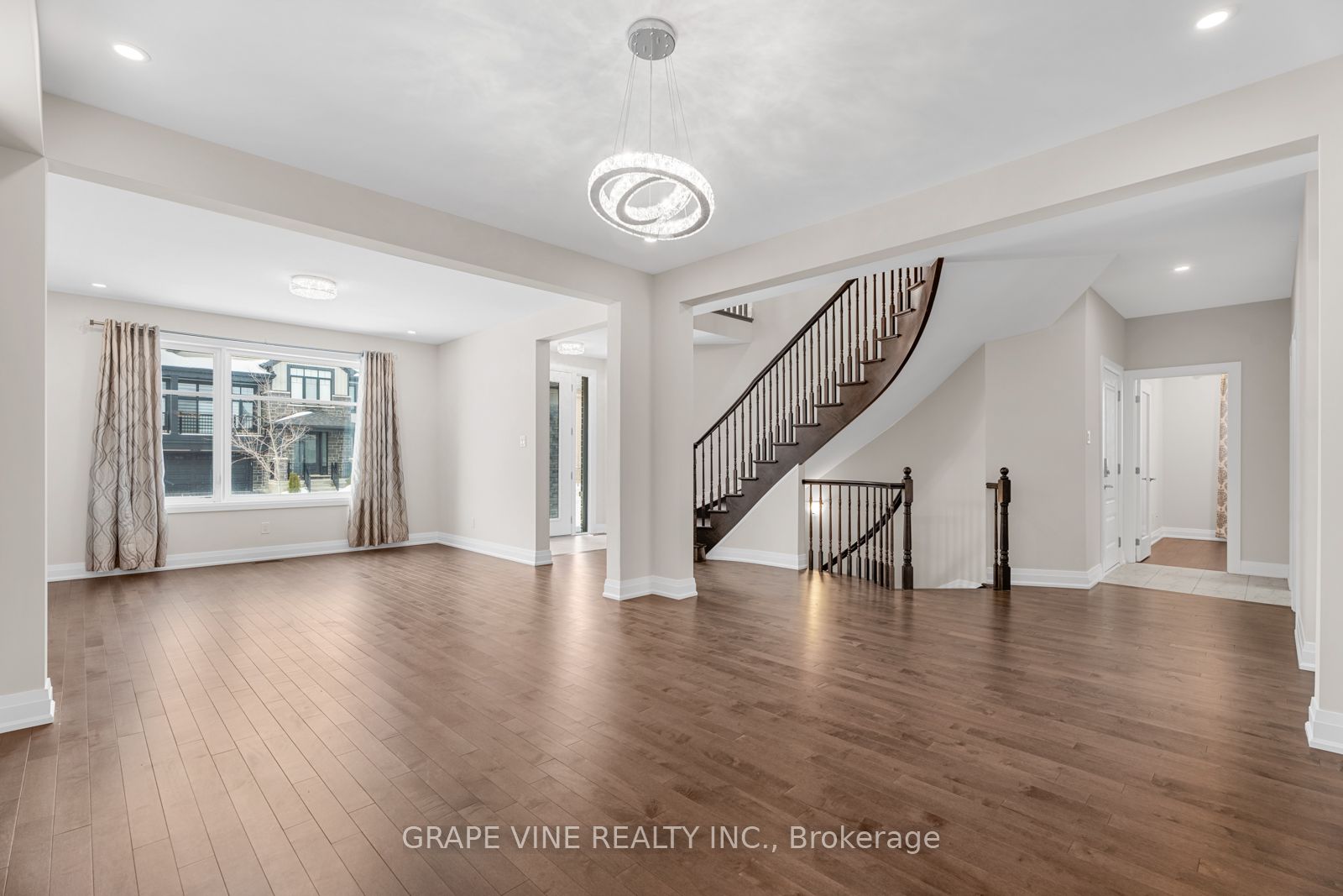 61 Adrift Street Property Photo 7