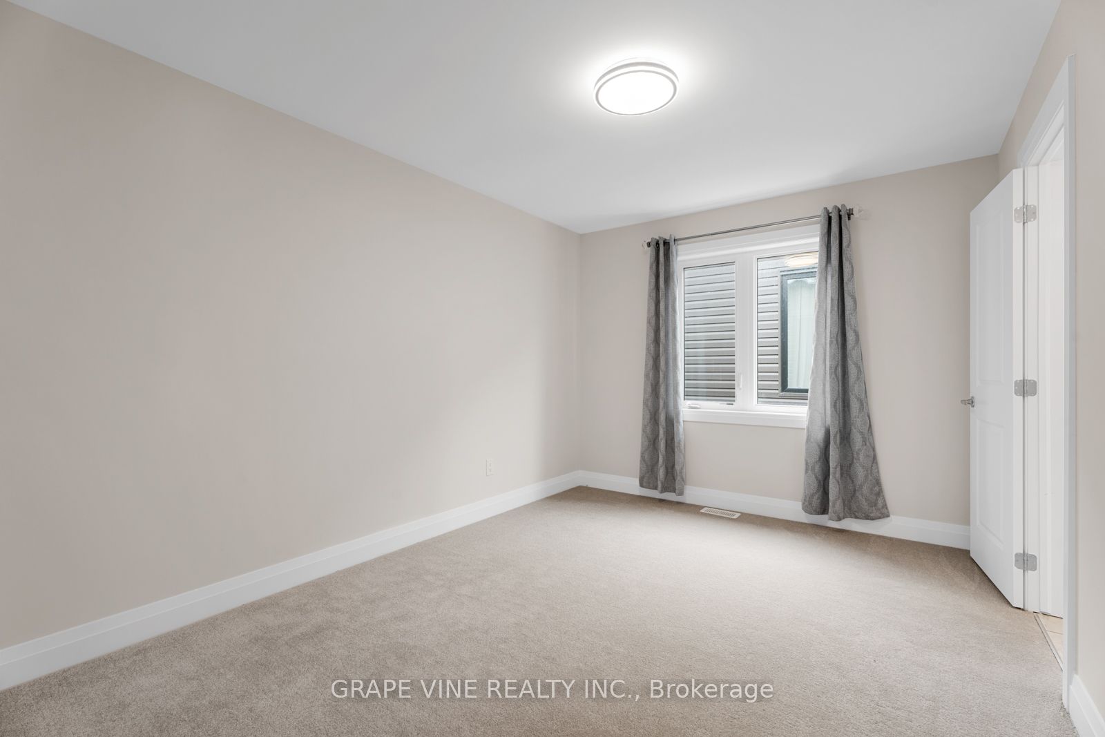 61 Adrift Street Property Photo 23
