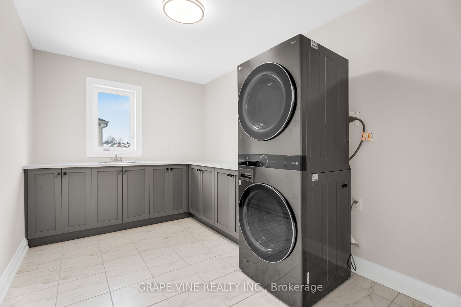 61 Adrift Street Property Photo 29