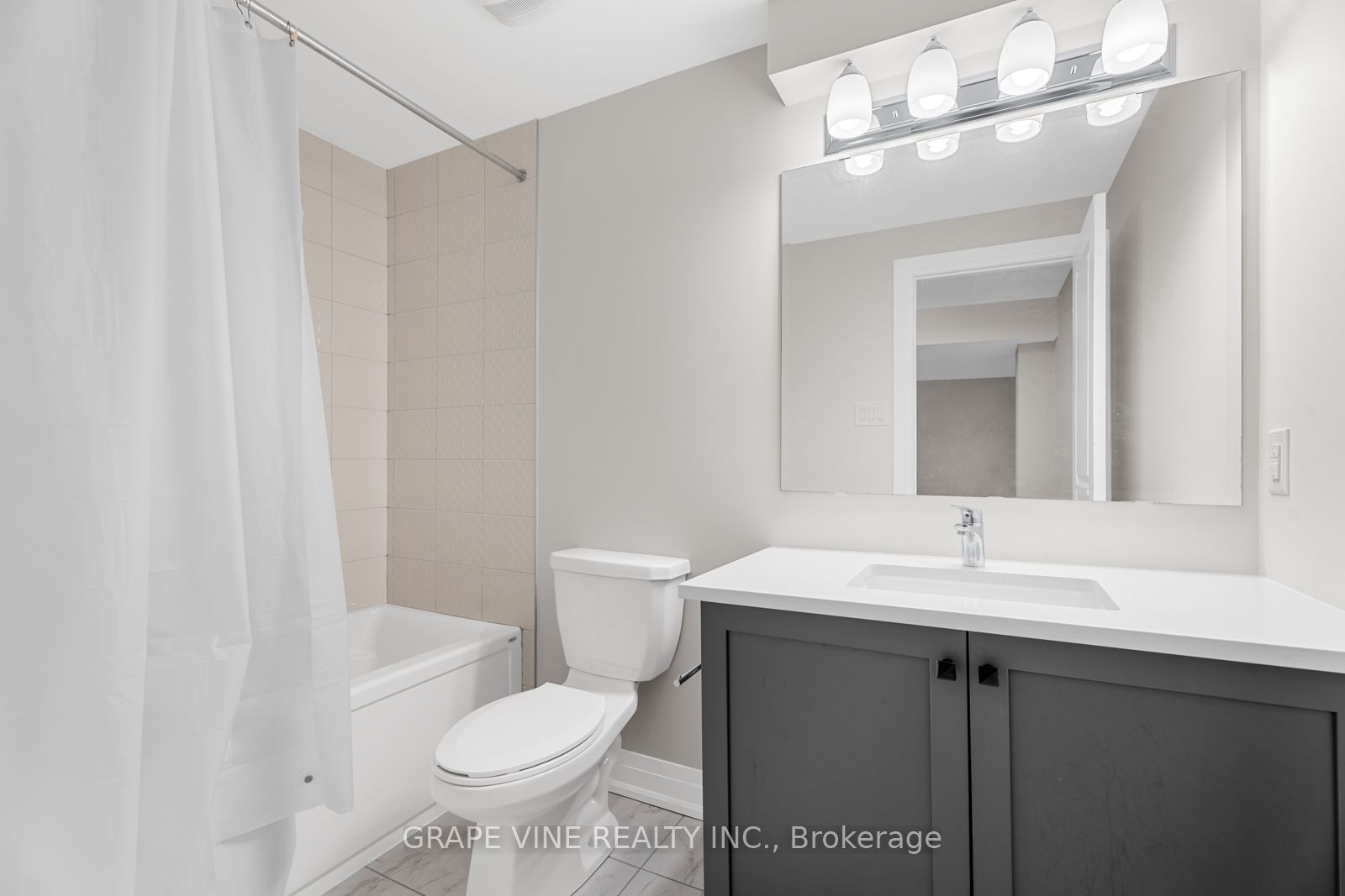 61 Adrift Street Property Photo 32