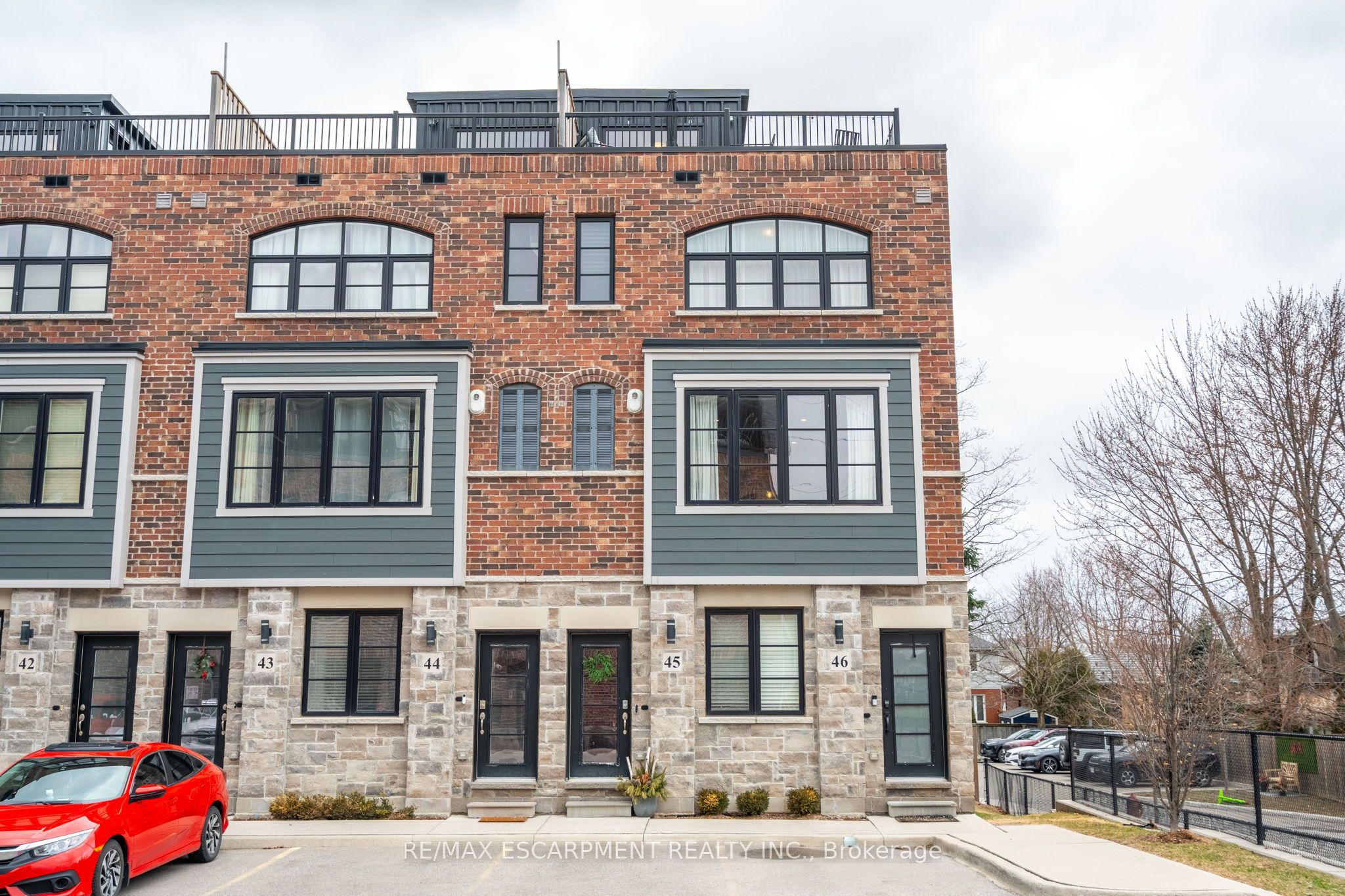 #45 - 219 Dundas Street Property Photo