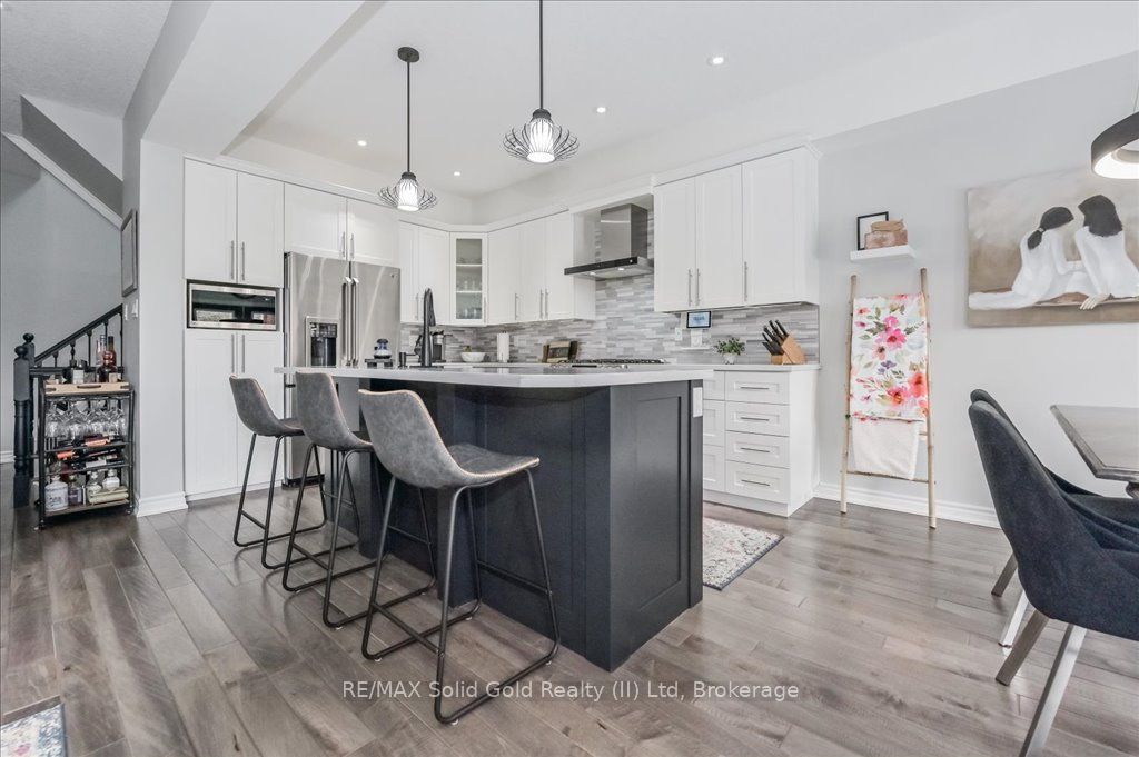 446 St Andrew Street Property Photo 8