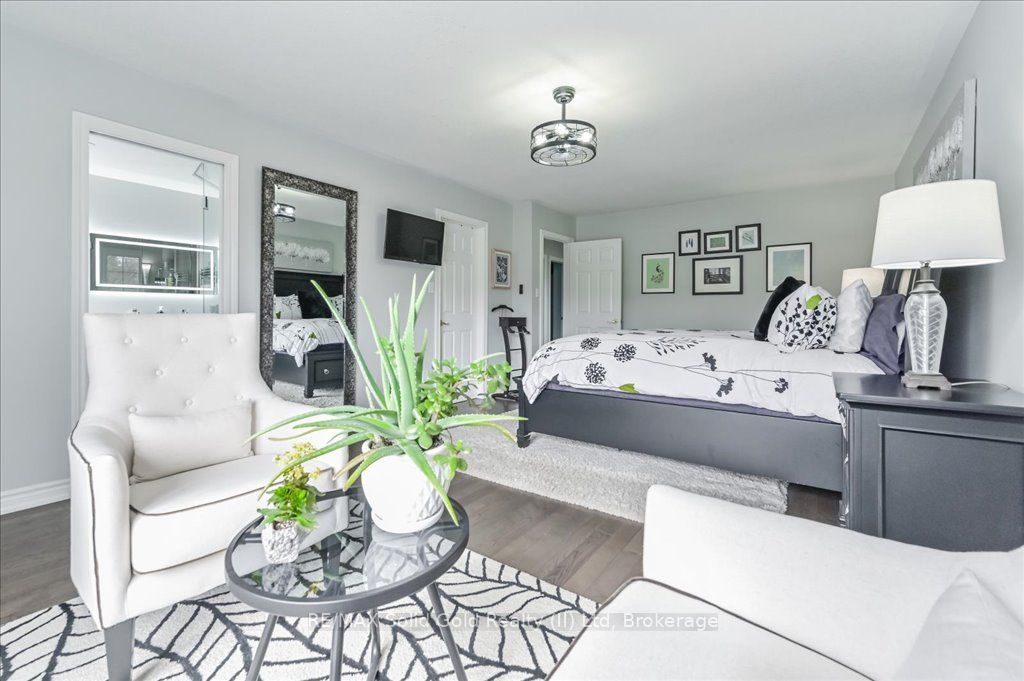 446 St Andrew Street Property Photo 28
