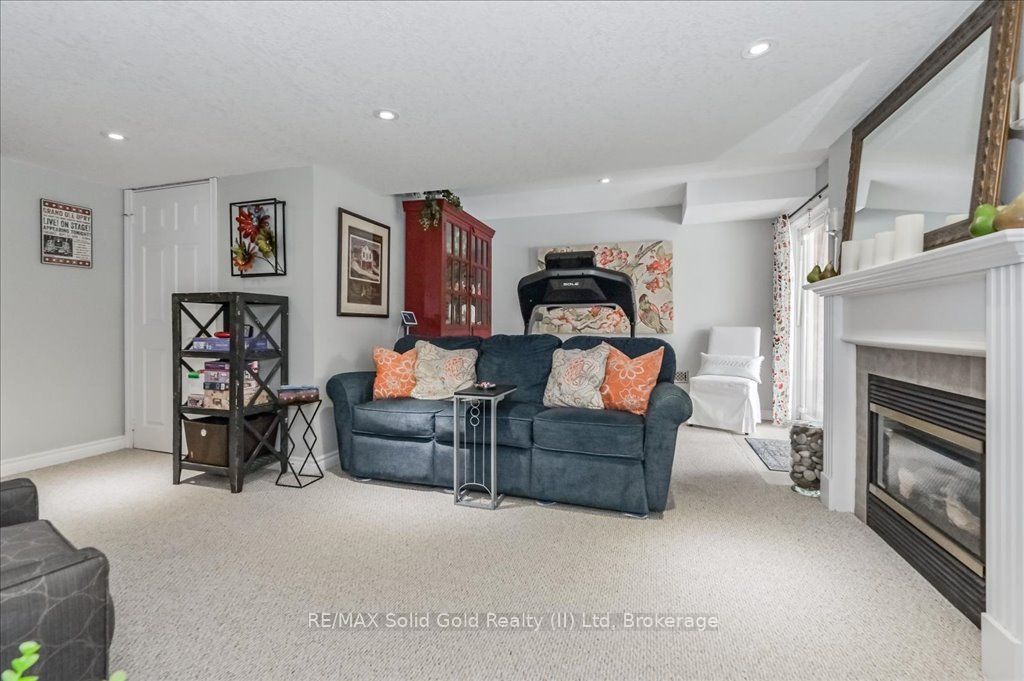 446 St Andrew Street Property Photo 34